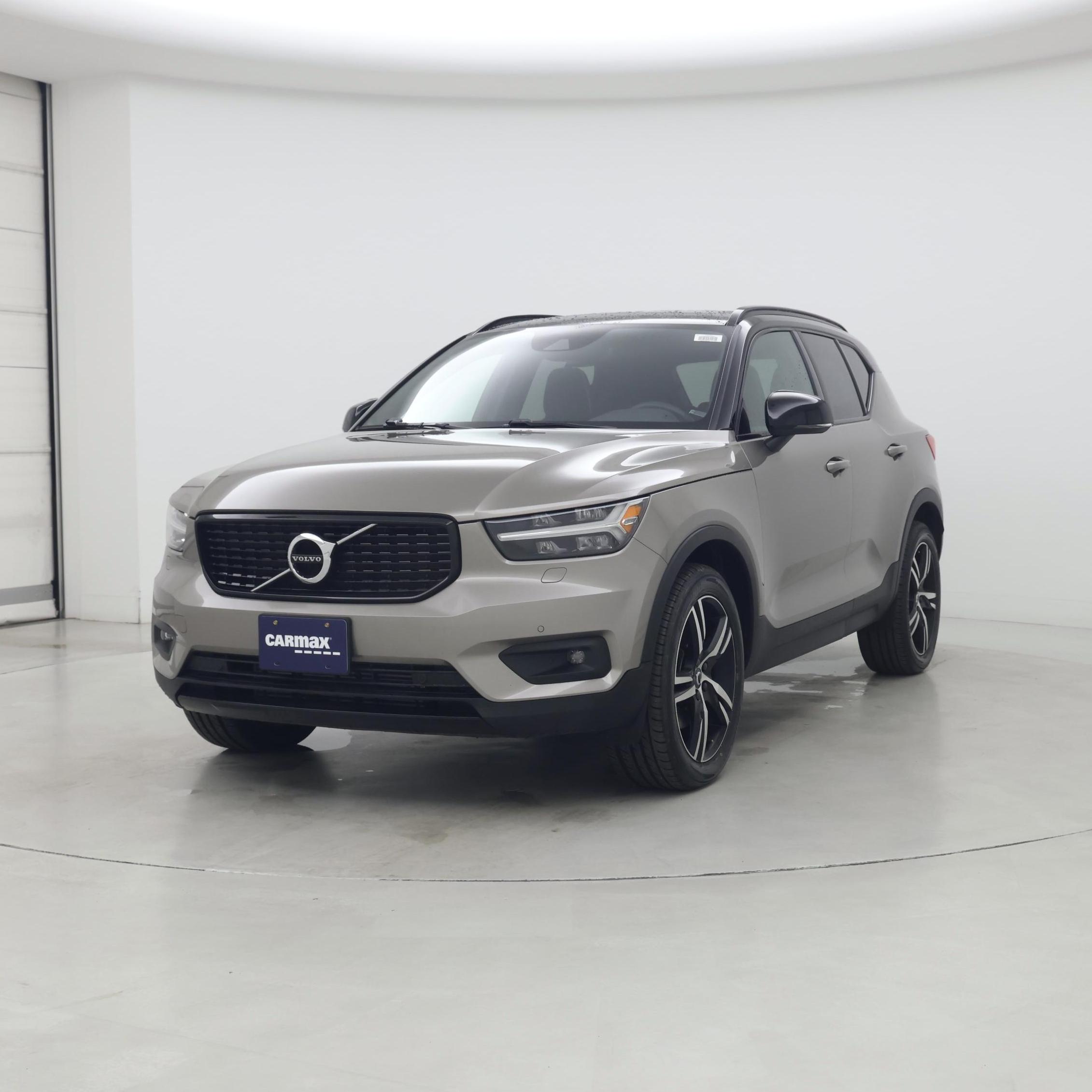 Thumbnail: 2022 Volvo XC40 - 4