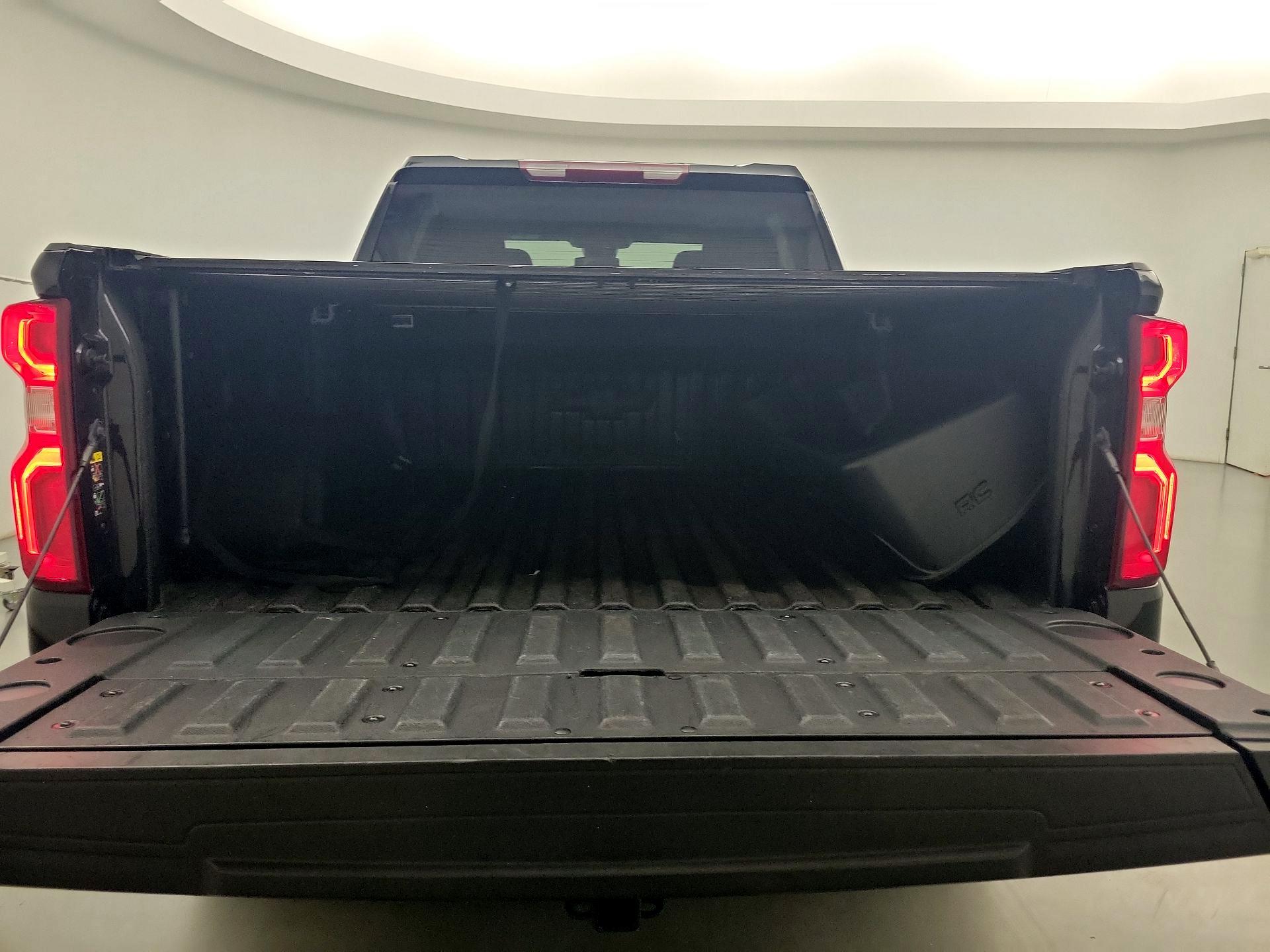 Thumbnail: 2022 Chevrolet Silverado 1500 - 18