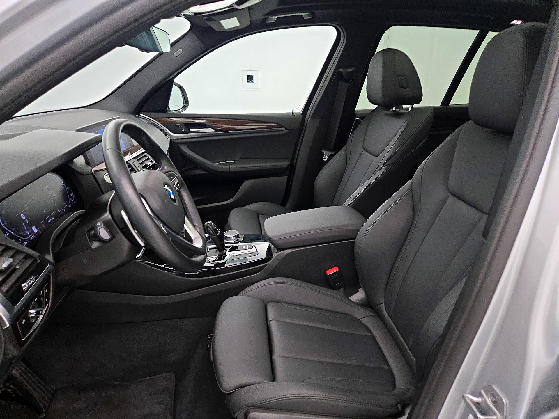 Thumbnail: 2021 BMW X3 - 11