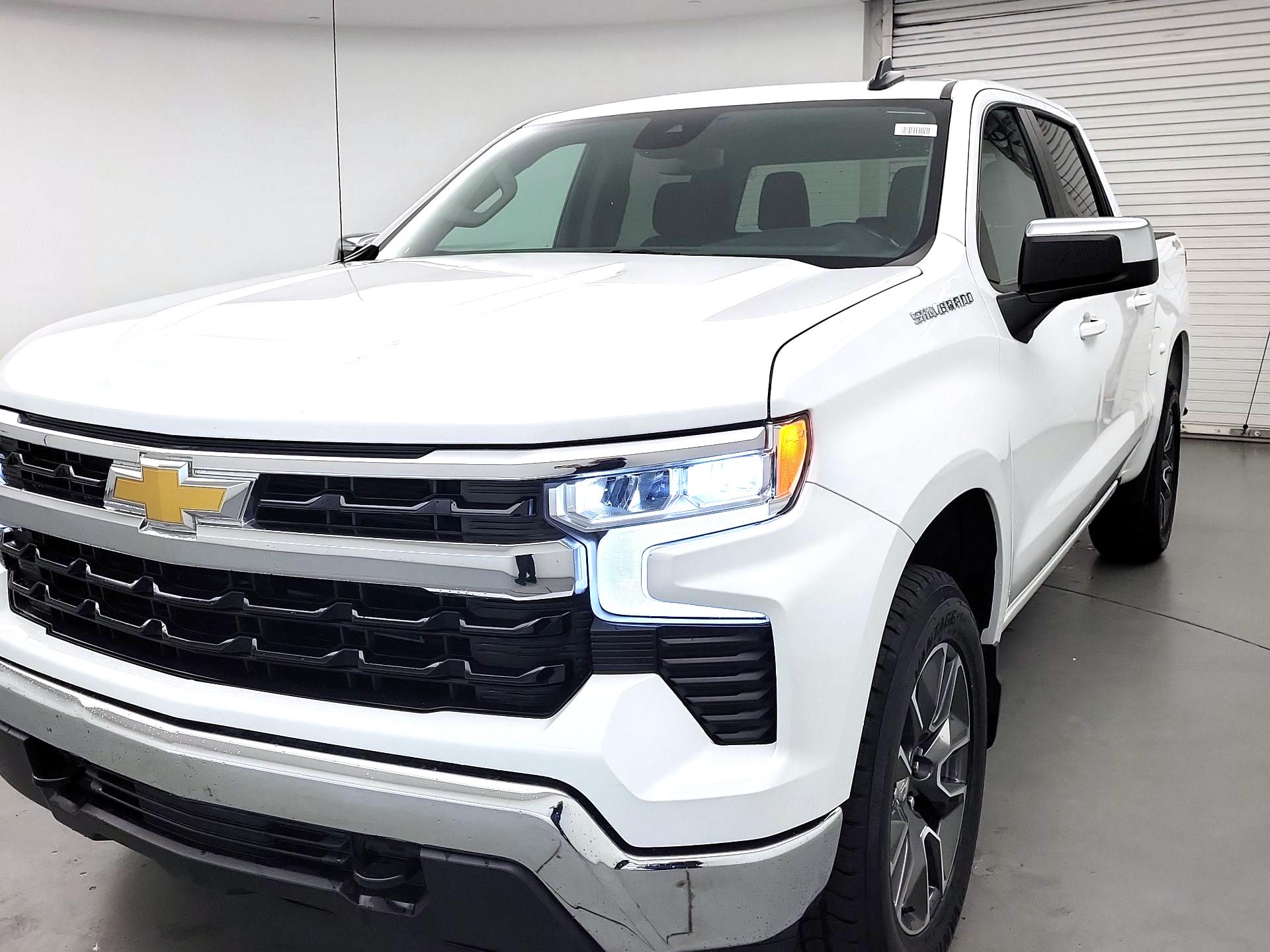 Thumbnail: 2023 Chevrolet Silverado 1500 - 3