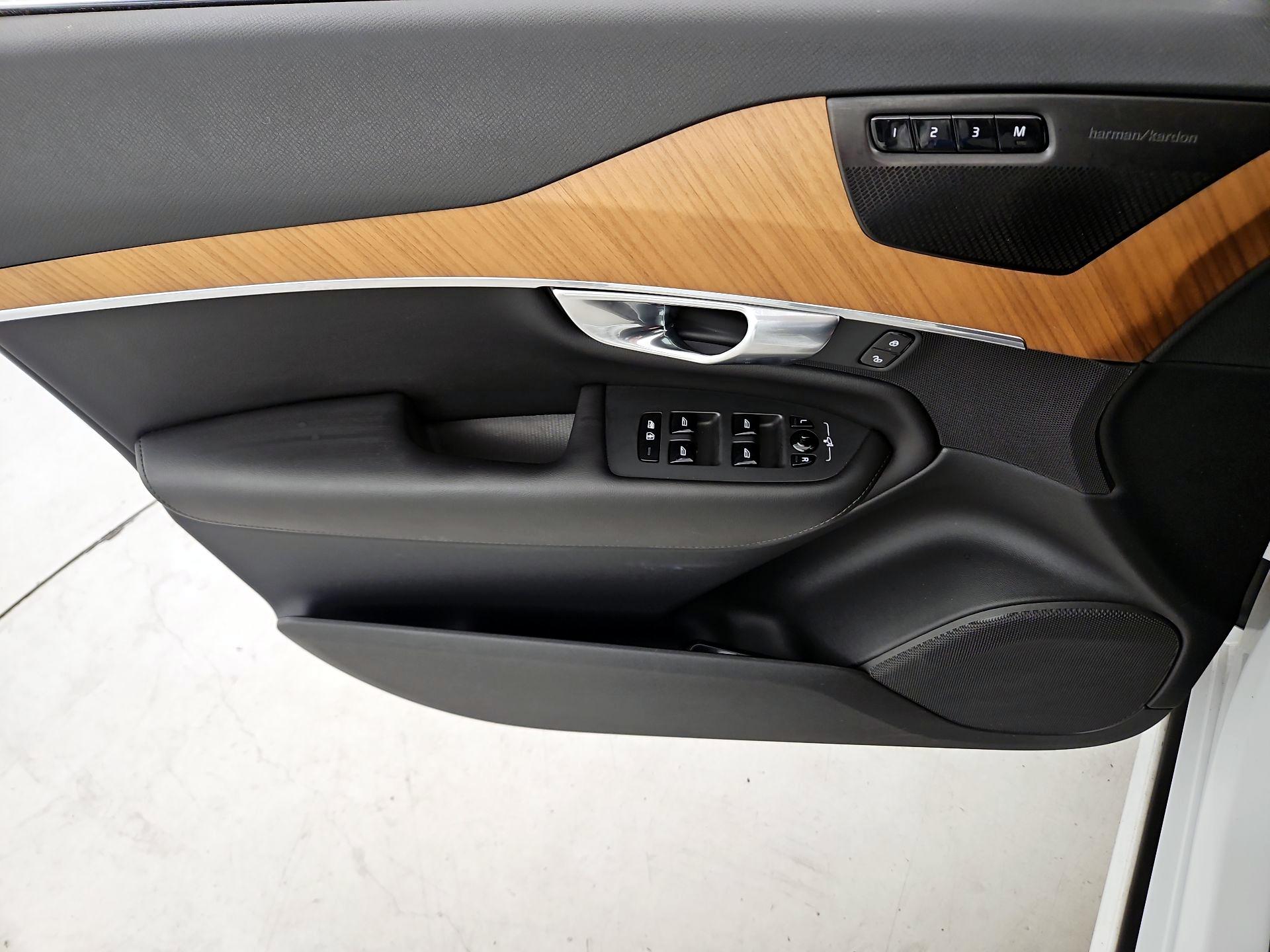 Thumbnail: 2023 Volvo XC90 - 12