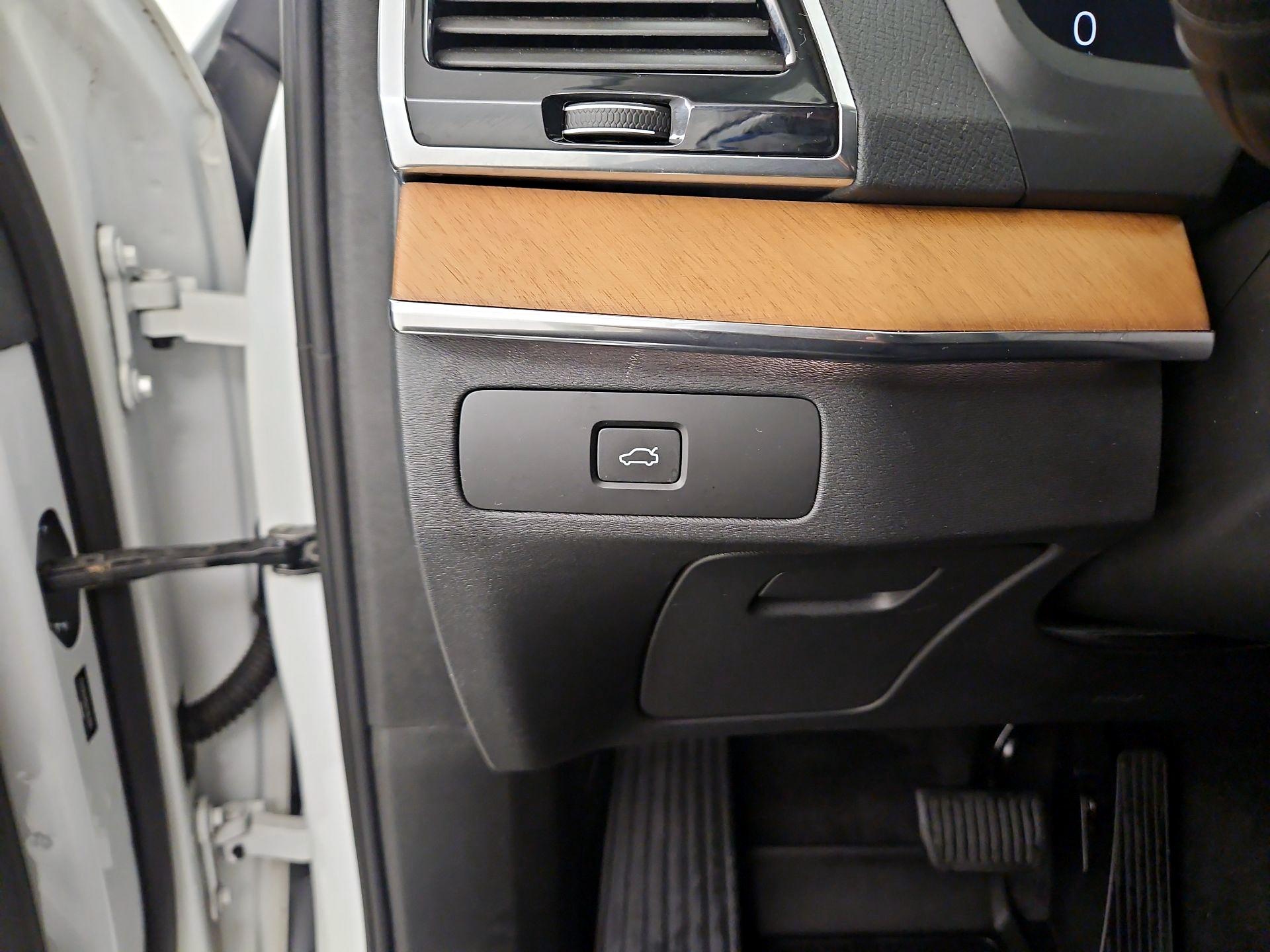 Thumbnail: 2023 Volvo XC90 - 13