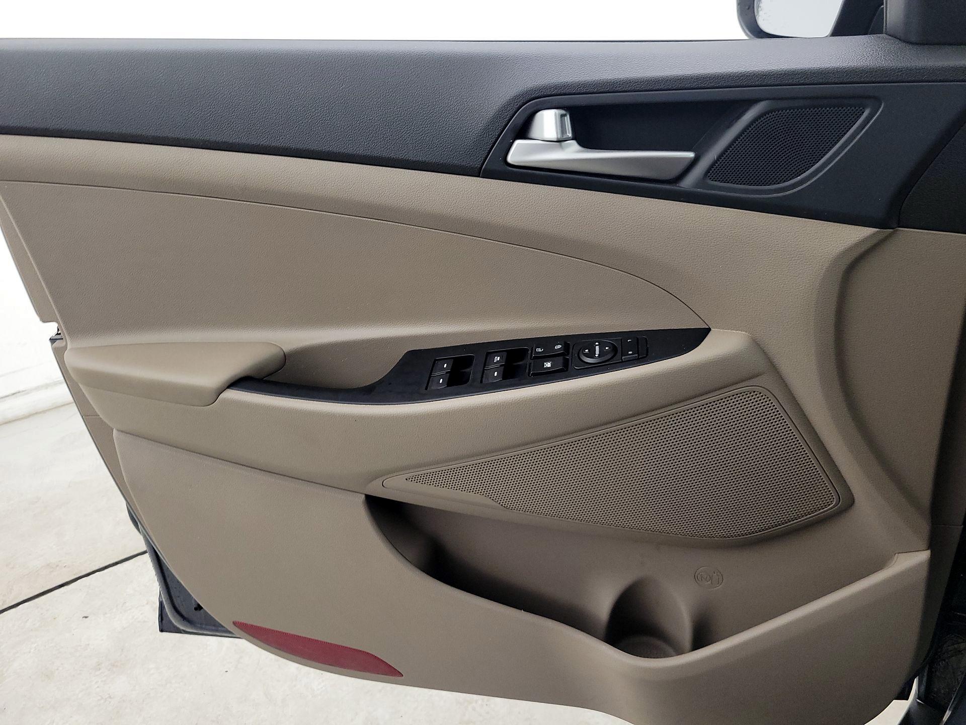 Thumbnail: 2021 Hyundai Tucson - 12