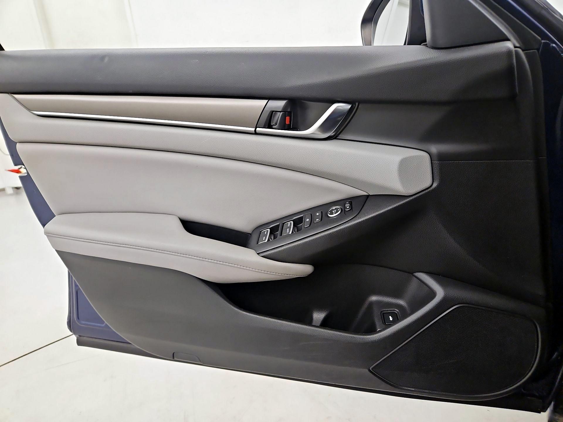 Thumbnail: 2019 Honda Accord - 12