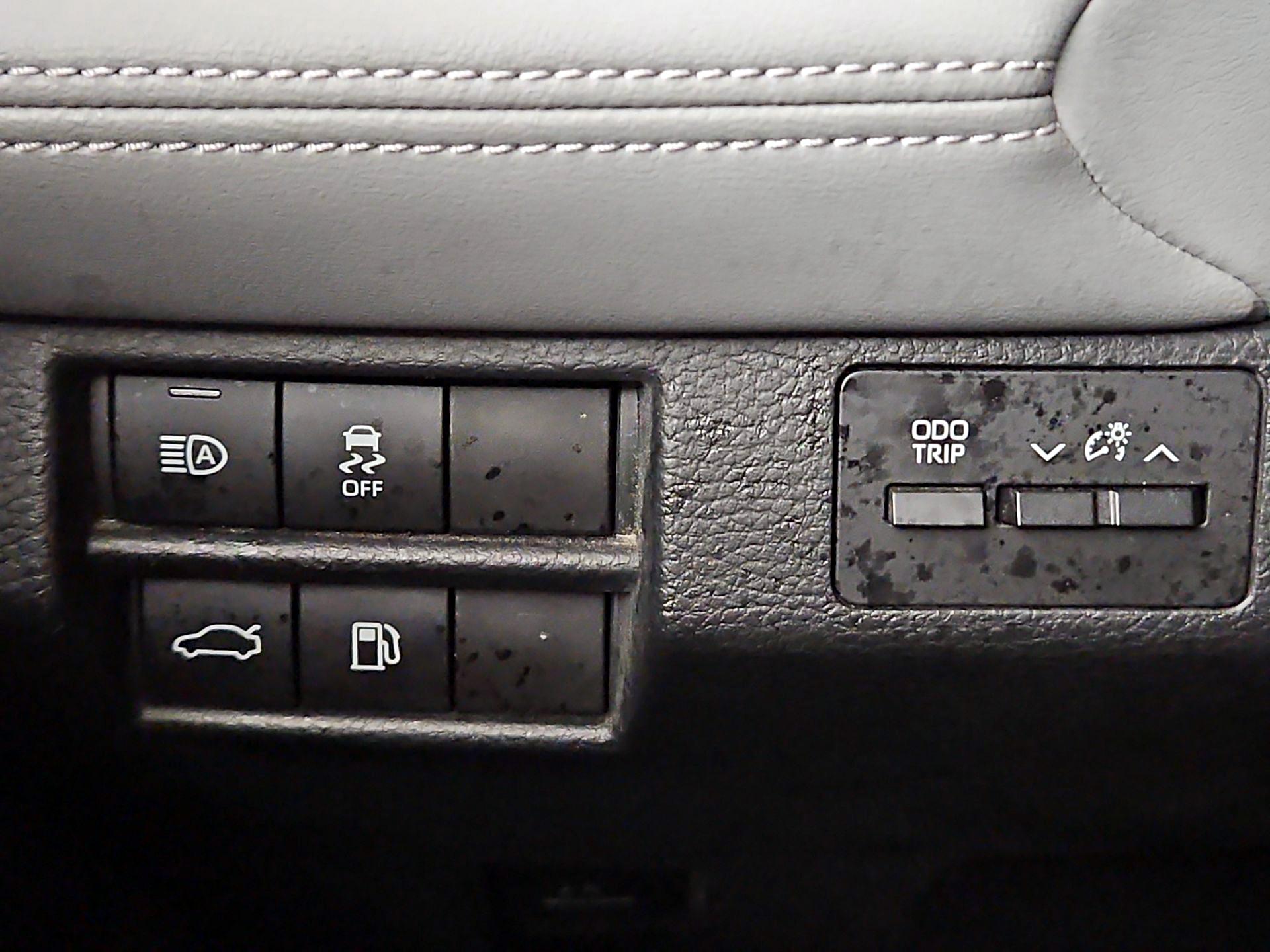 Thumbnail: 2020 Toyota Avalon - 13