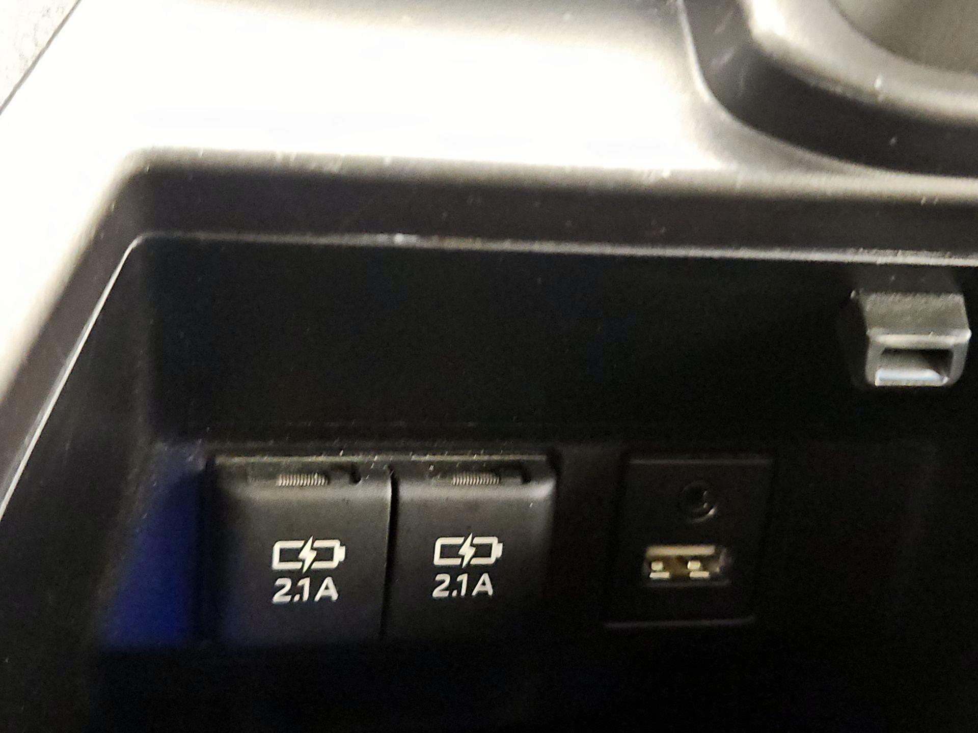 Thumbnail: 2020 Toyota Avalon - 18