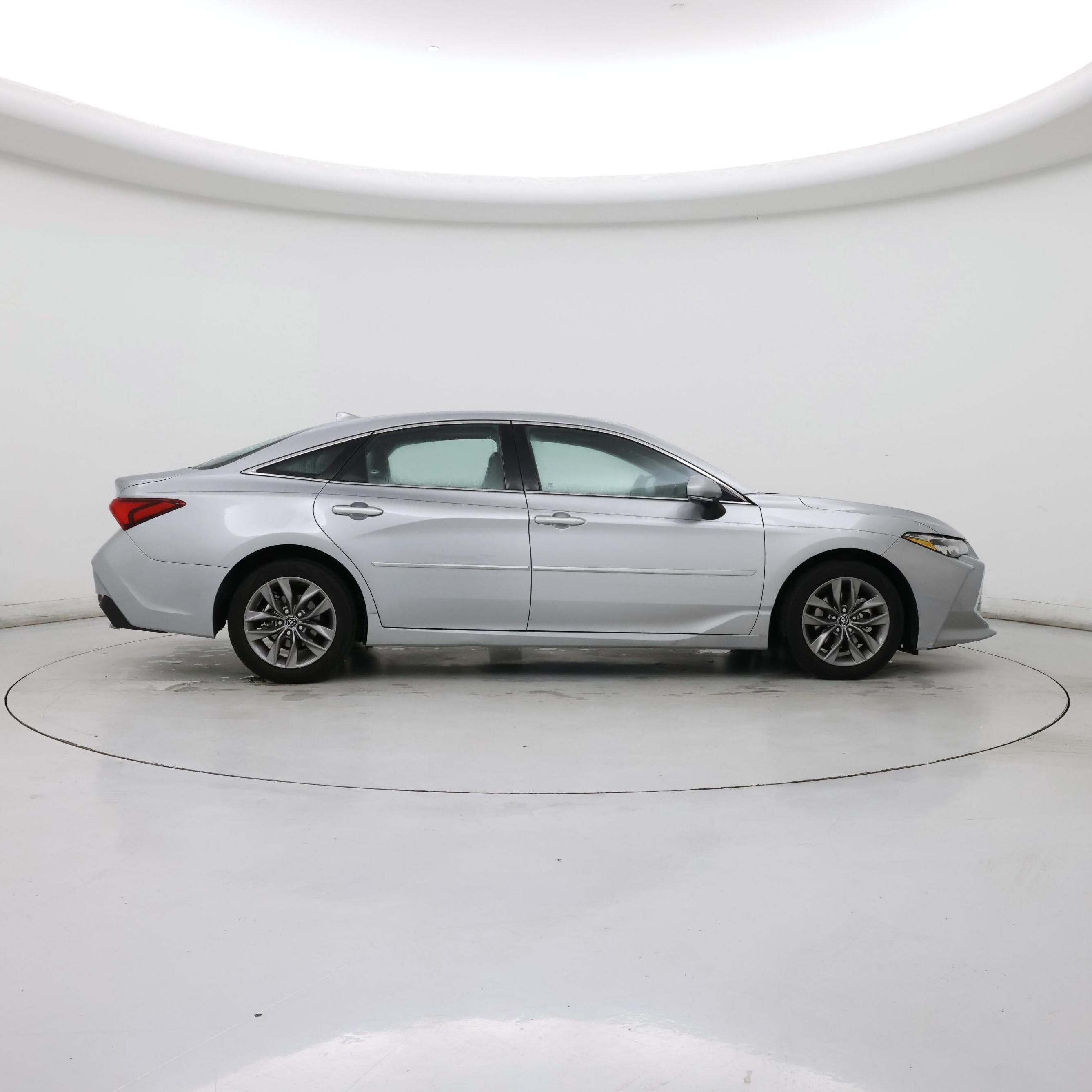 Thumbnail: 2020 Toyota Avalon - 7