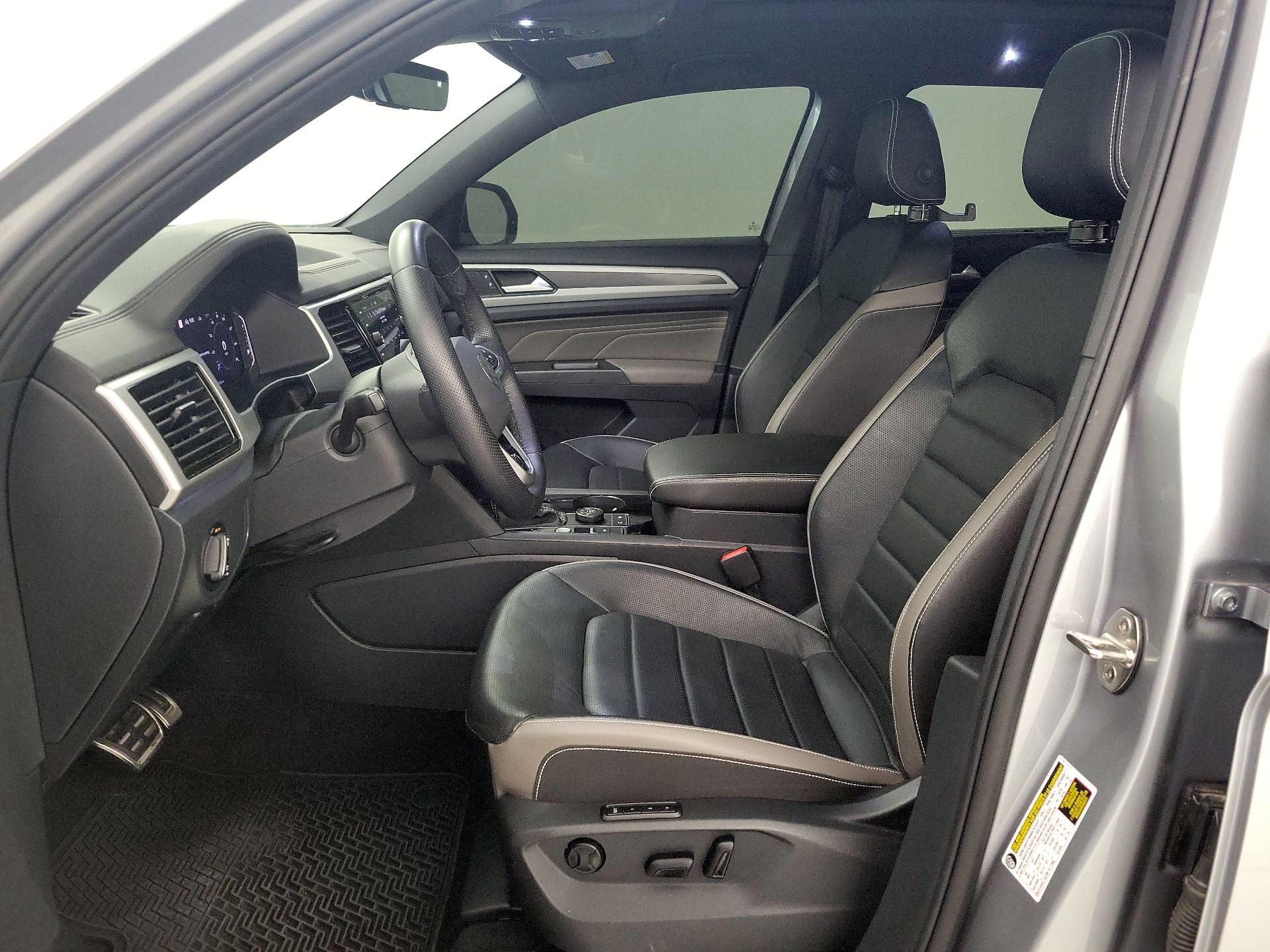 Thumbnail: 2023 Volkswagen Atlas - 11