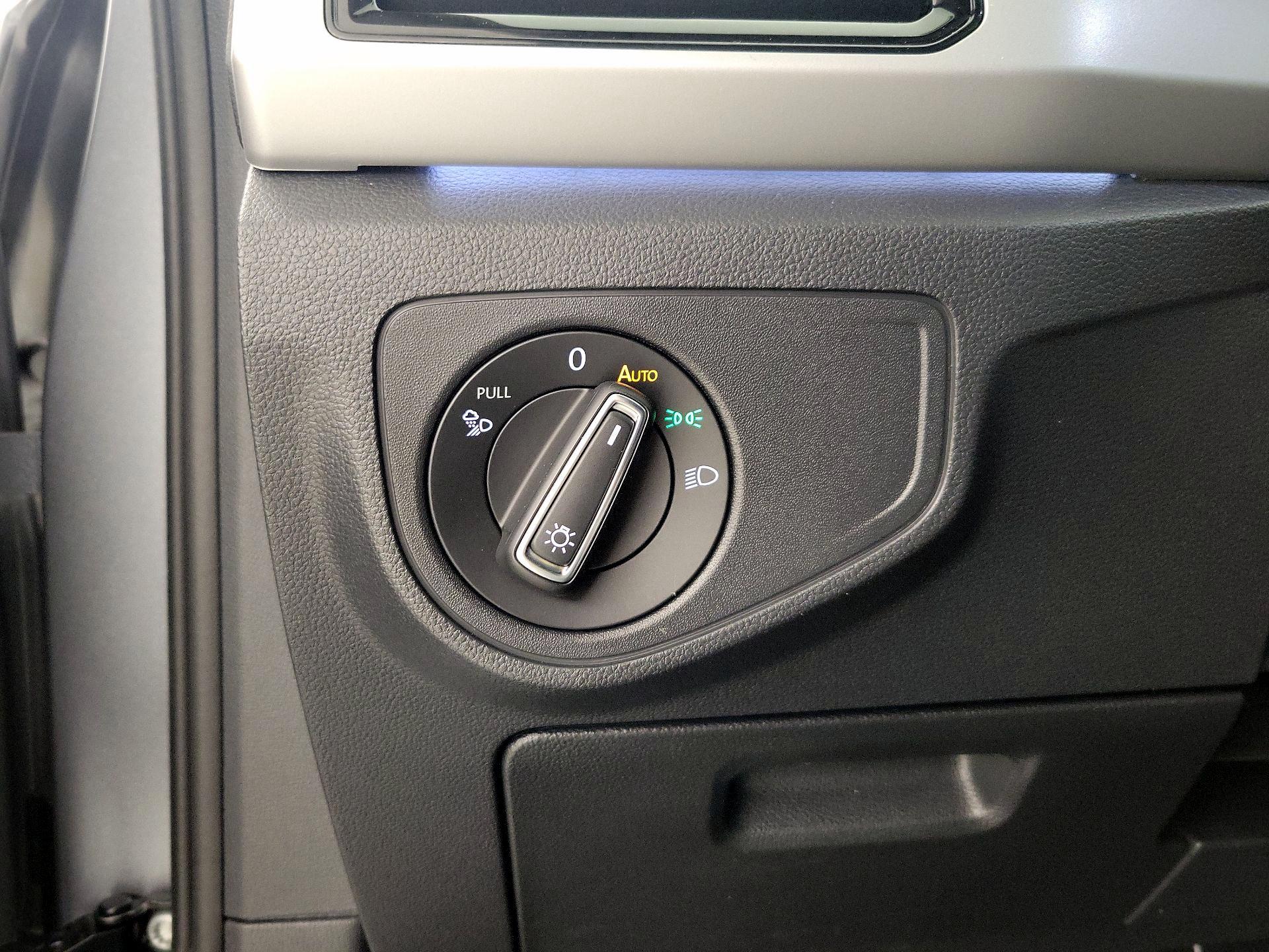 Thumbnail: 2023 Volkswagen Atlas - 13