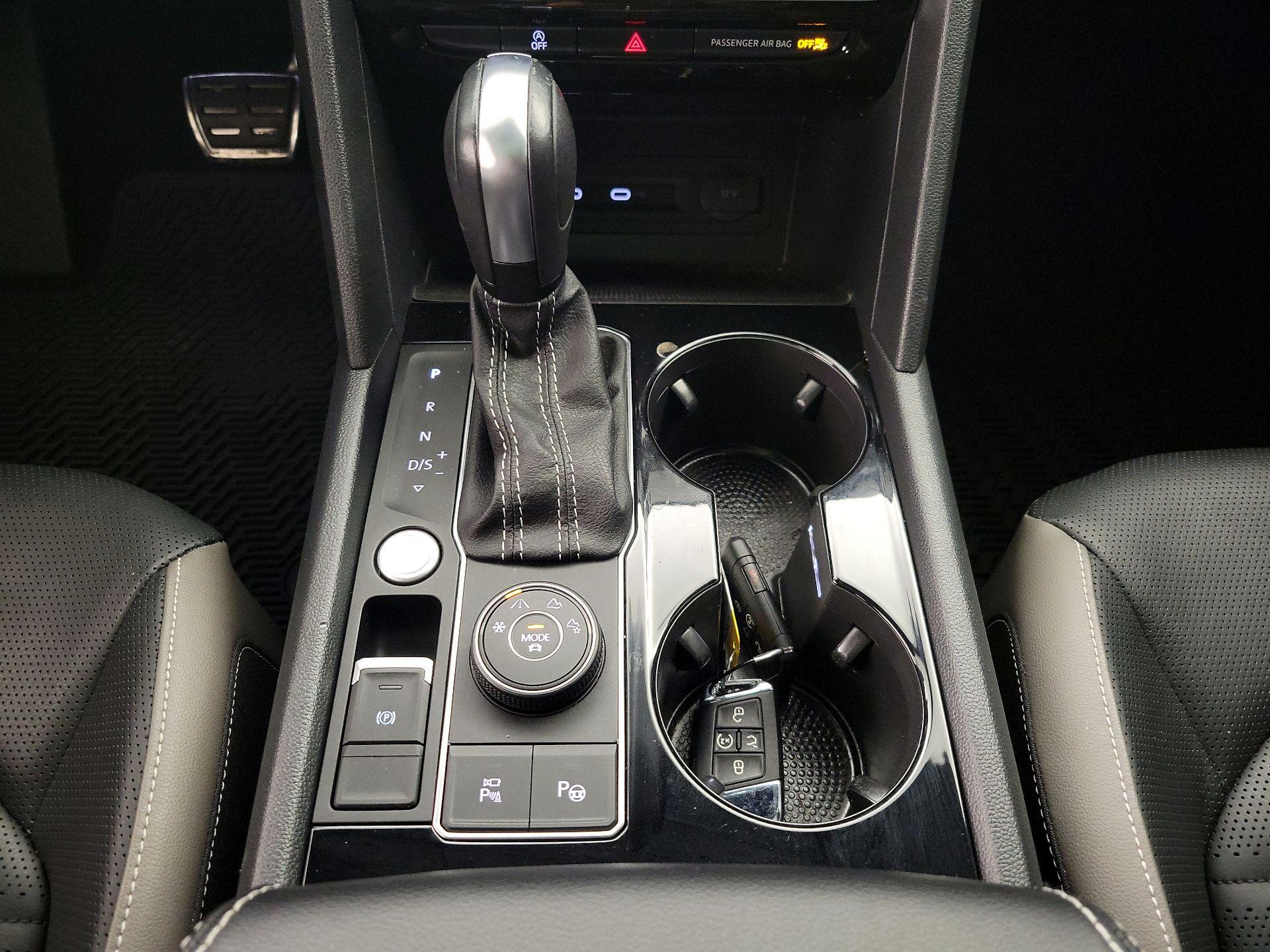 Thumbnail: 2023 Volkswagen Atlas - 18