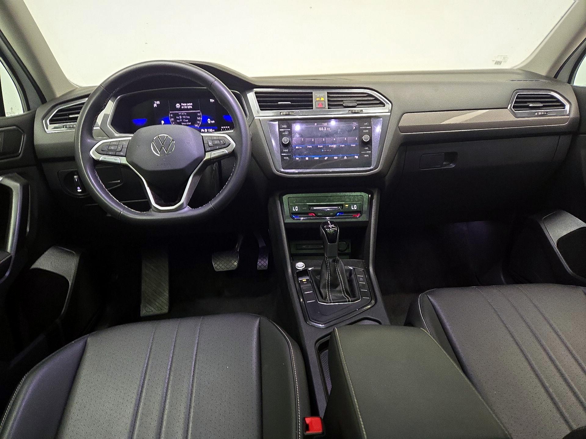 Thumbnail: 2023 Volkswagen Tiguan - 9