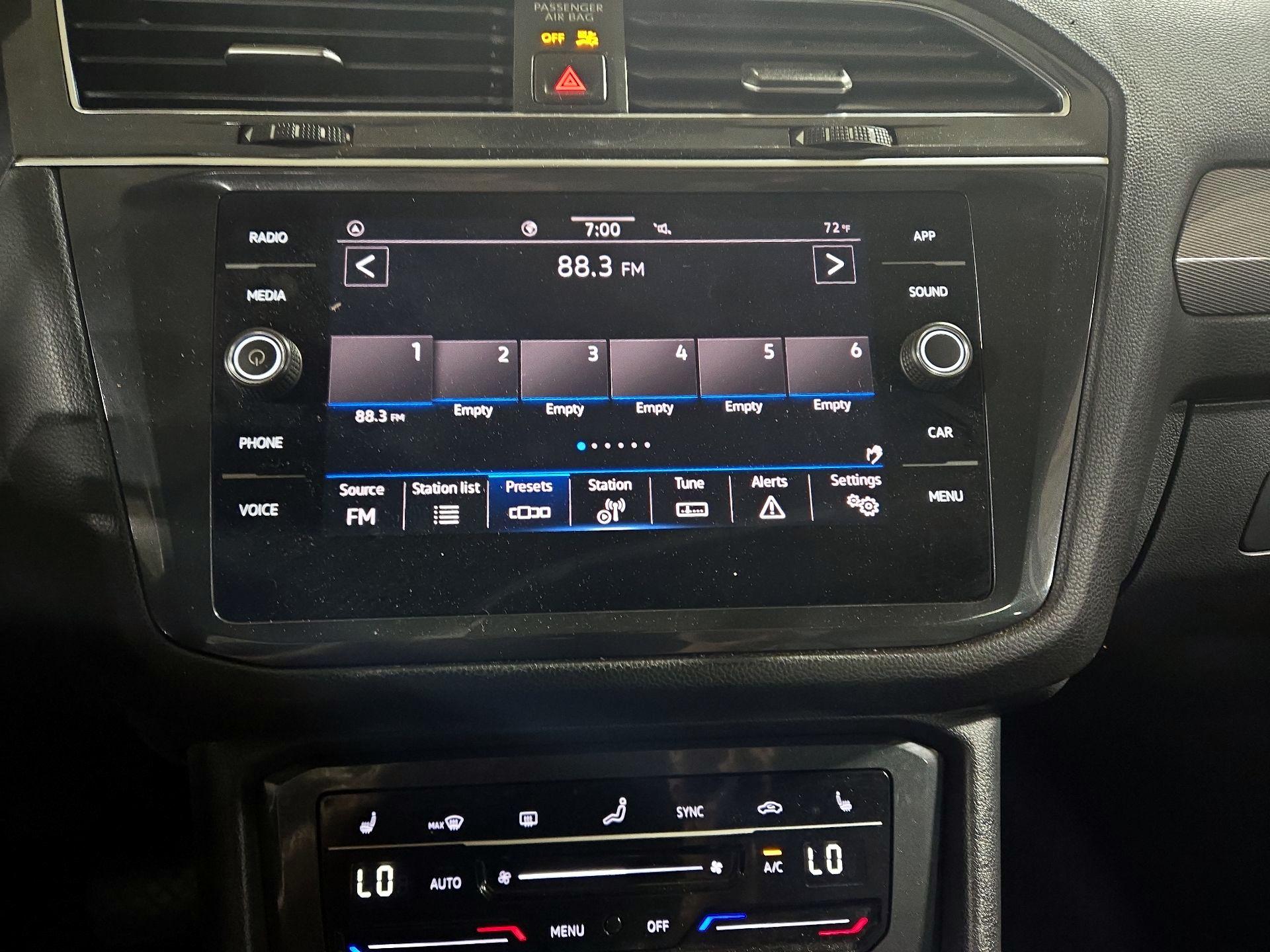 Thumbnail: 2023 Volkswagen Tiguan - 14