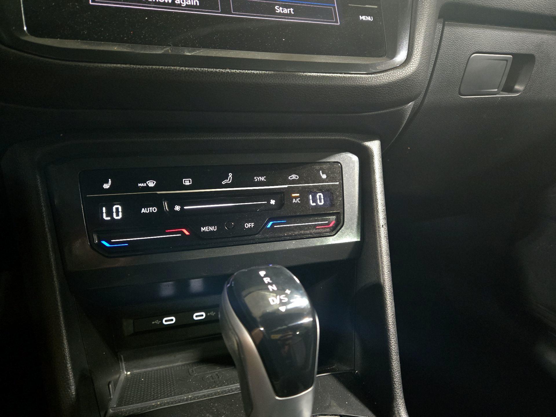 Thumbnail: 2023 Volkswagen Tiguan - 15