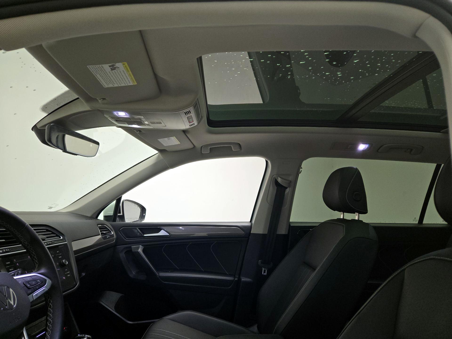 Thumbnail: 2023 Volkswagen Tiguan - 18