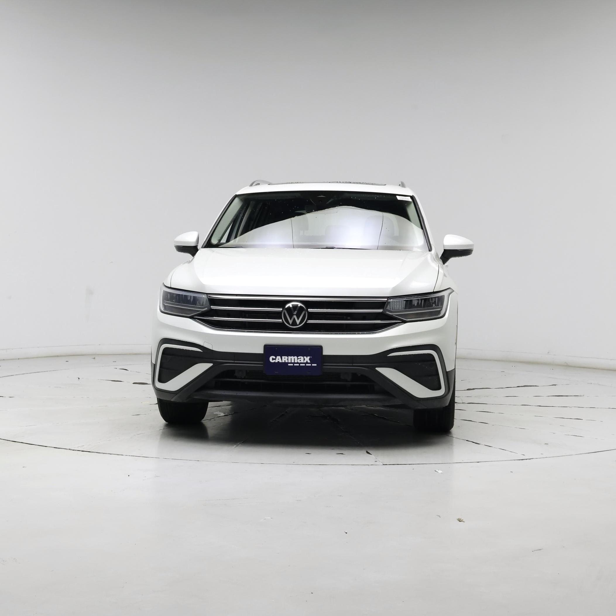 Thumbnail: 2023 Volkswagen Tiguan - 5