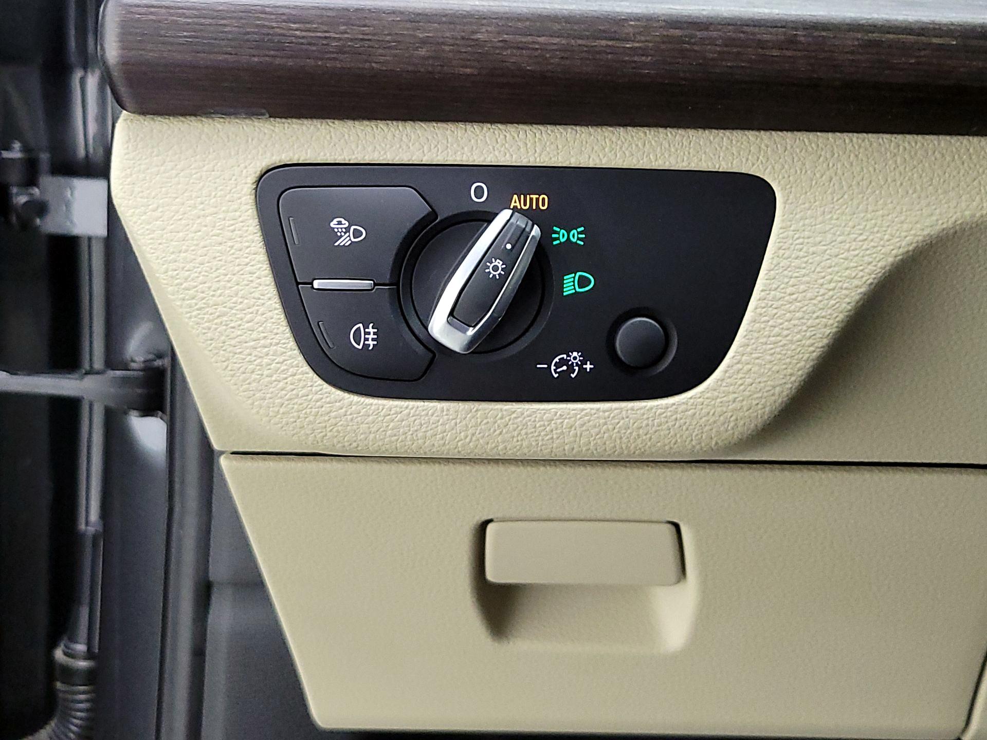 Thumbnail: 2022 Audi Q5 - 13