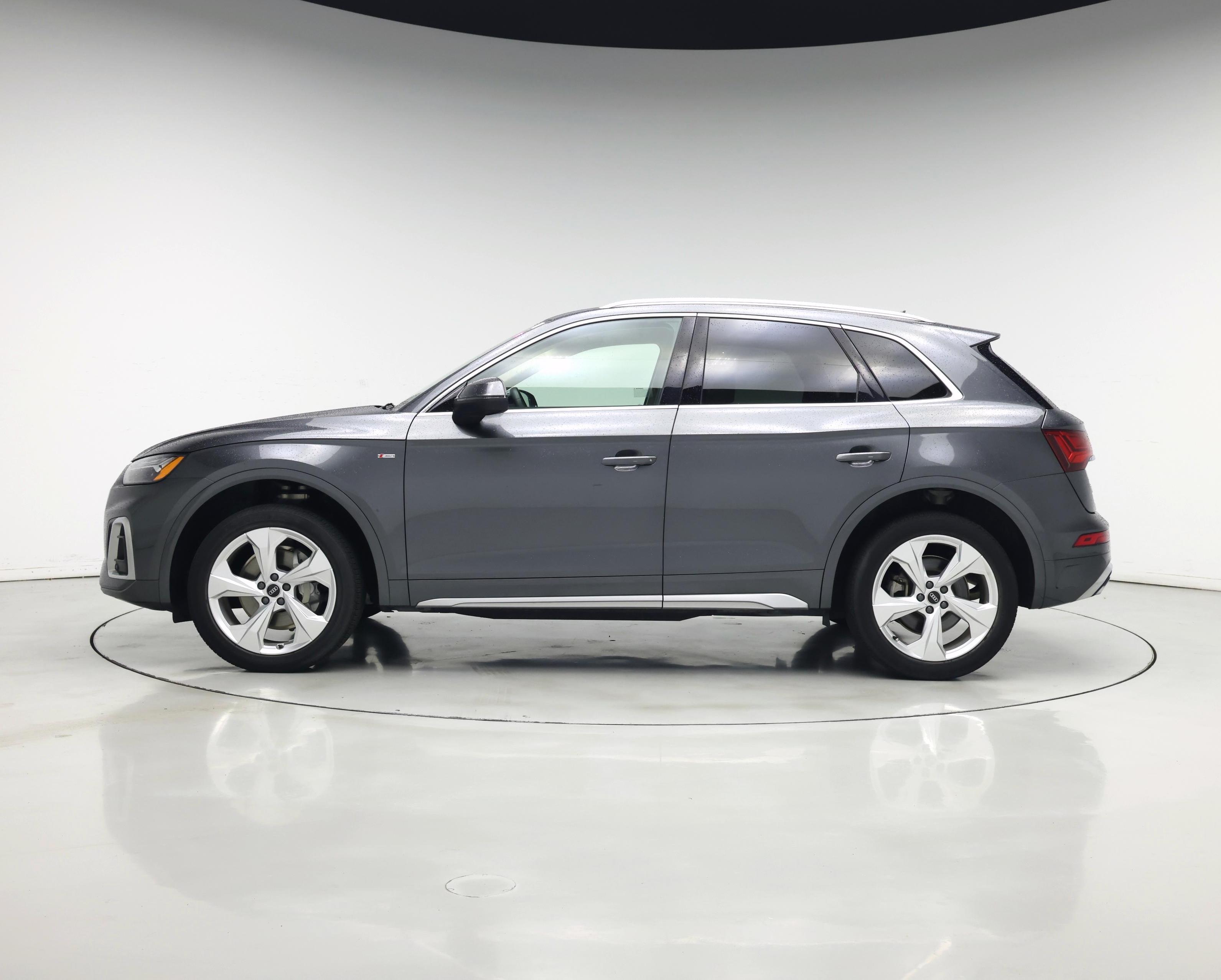 Thumbnail: 2022 Audi Q5 - 3