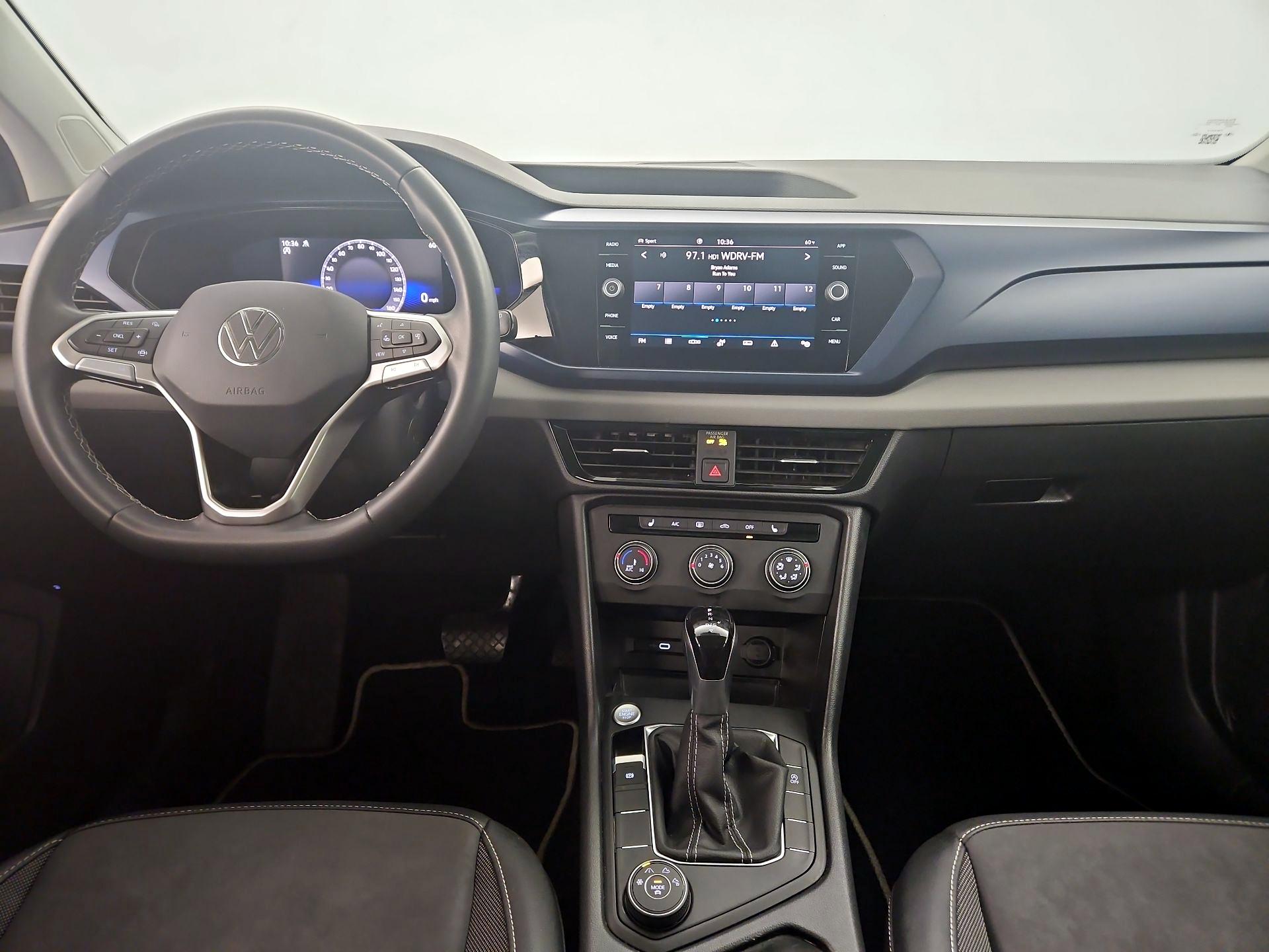 Thumbnail: 2022 Volkswagen Taos - 9