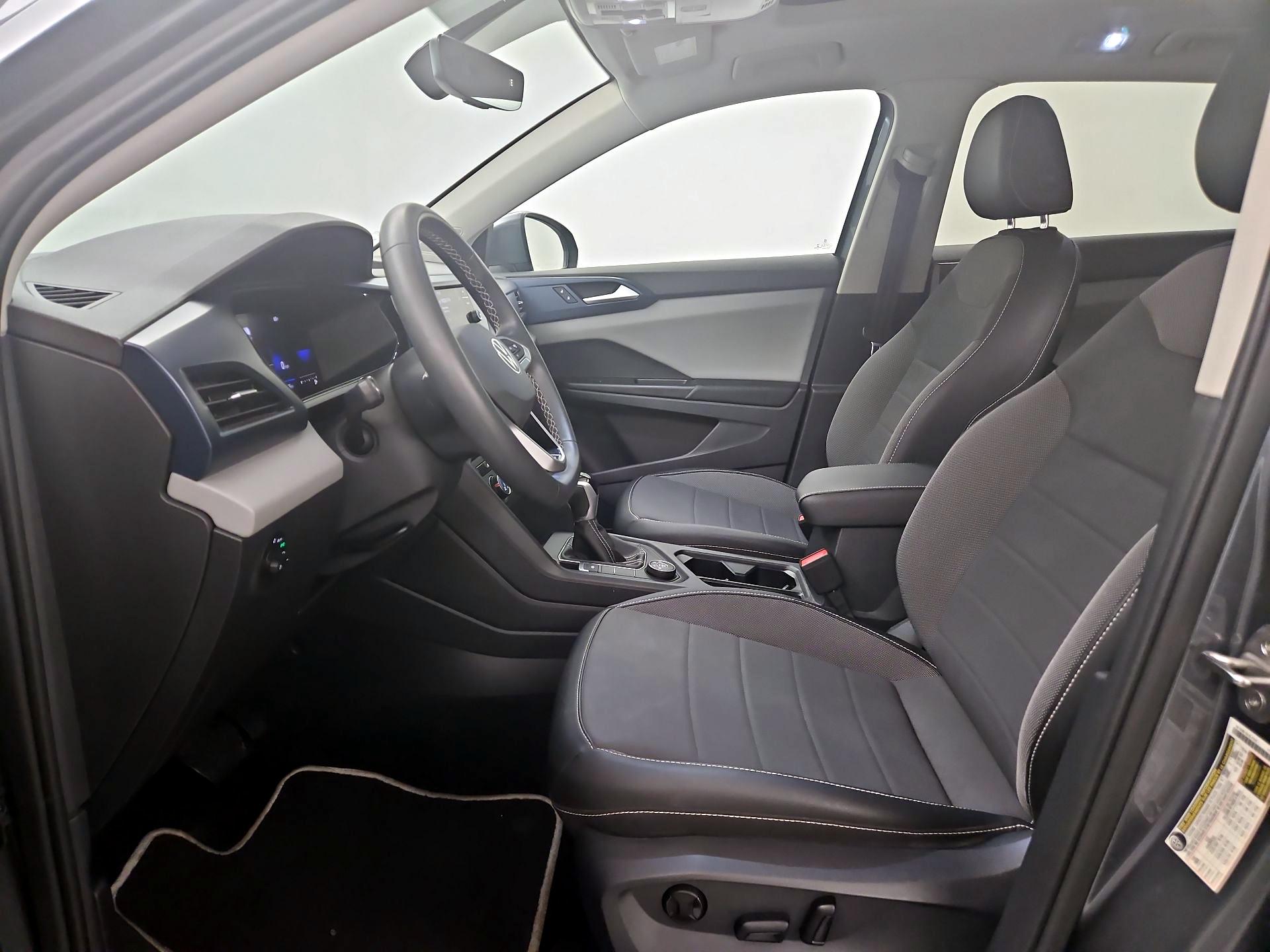 Thumbnail: 2022 Volkswagen Taos - 11