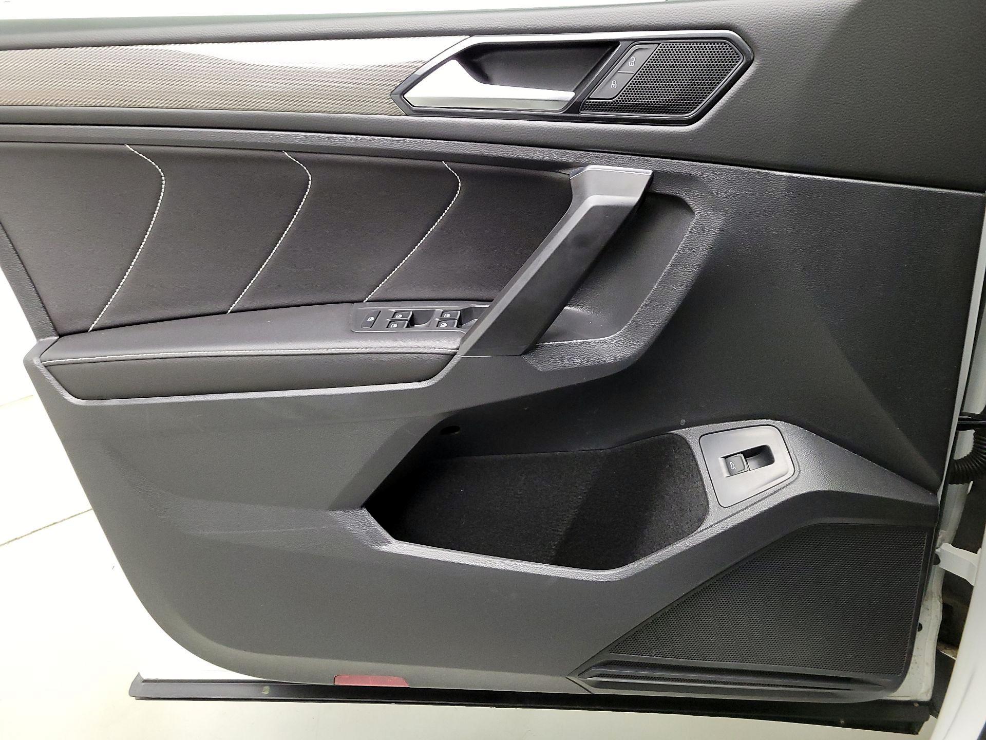 Thumbnail: 2022 Volkswagen Tiguan - 12