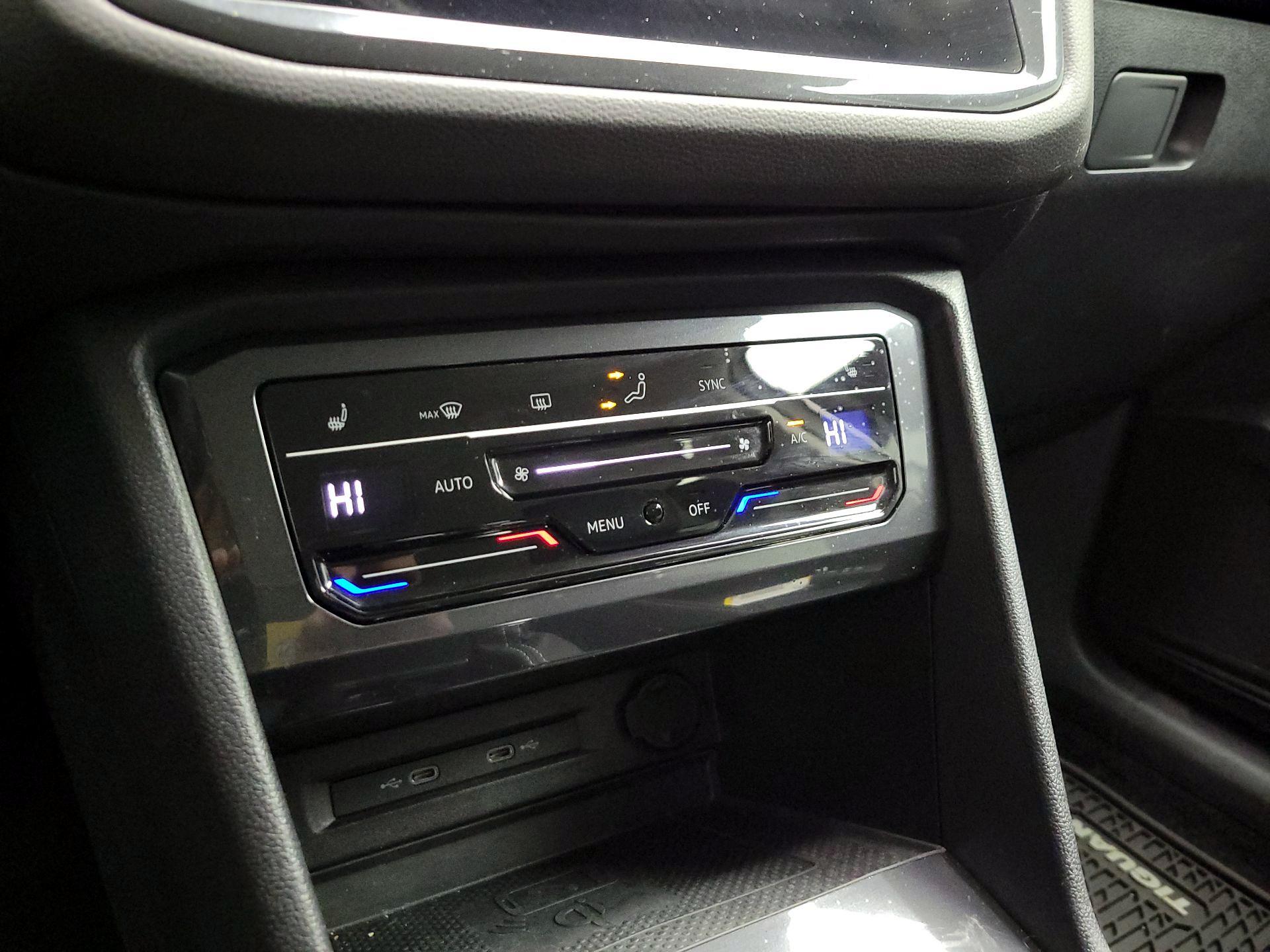 Thumbnail: 2022 Volkswagen Tiguan - 15