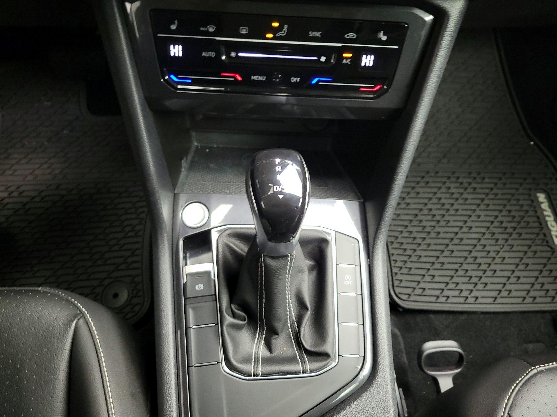 Thumbnail: 2022 Volkswagen Tiguan - 16