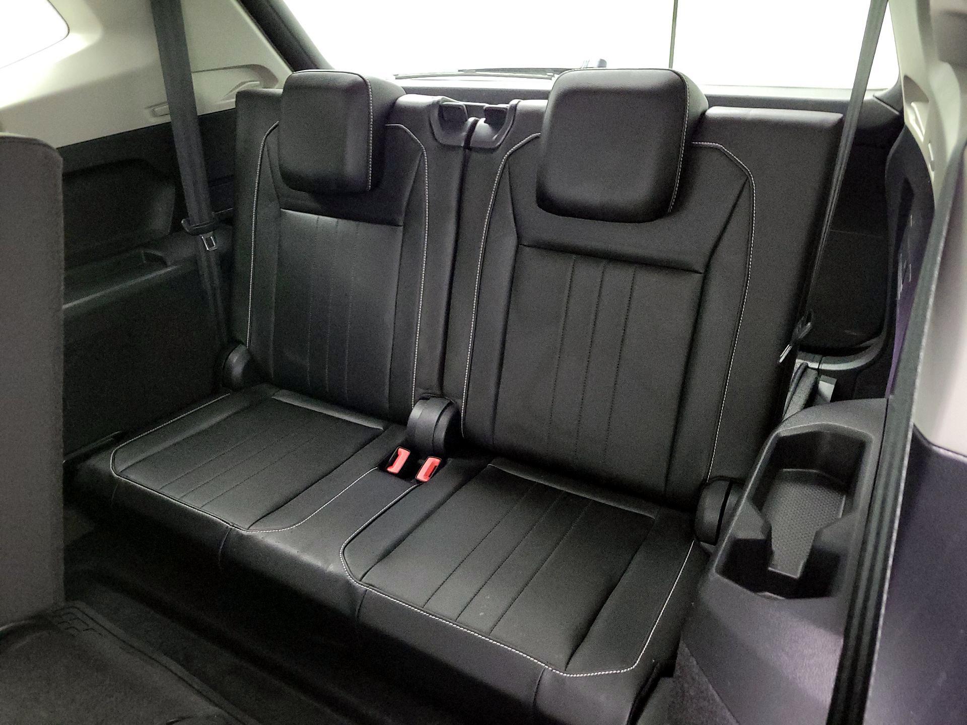 Thumbnail: 2022 Volkswagen Tiguan - 18