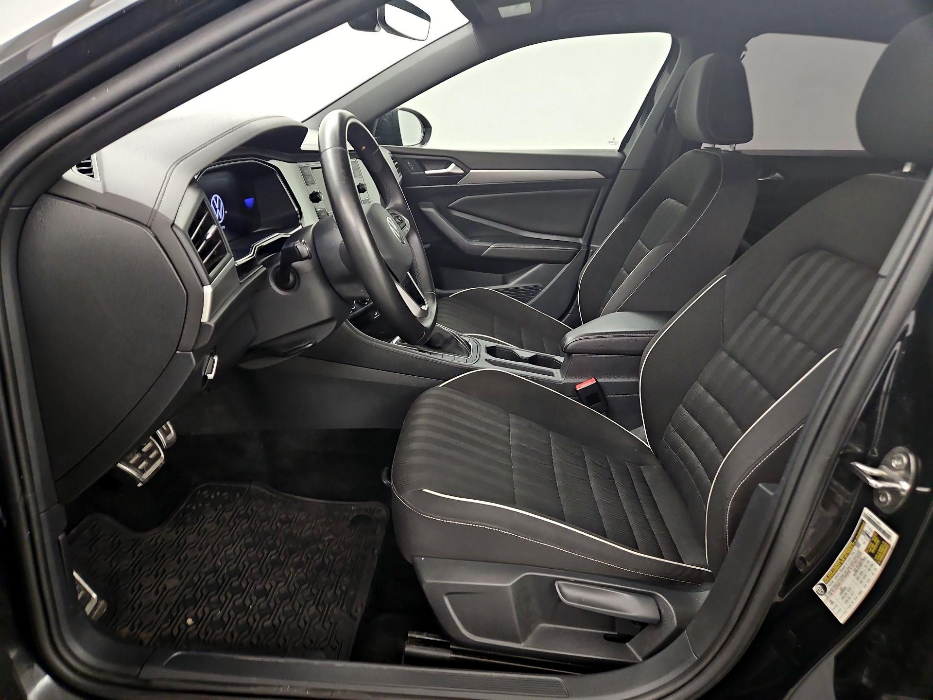 Thumbnail: 2024 Volkswagen Jetta - 11