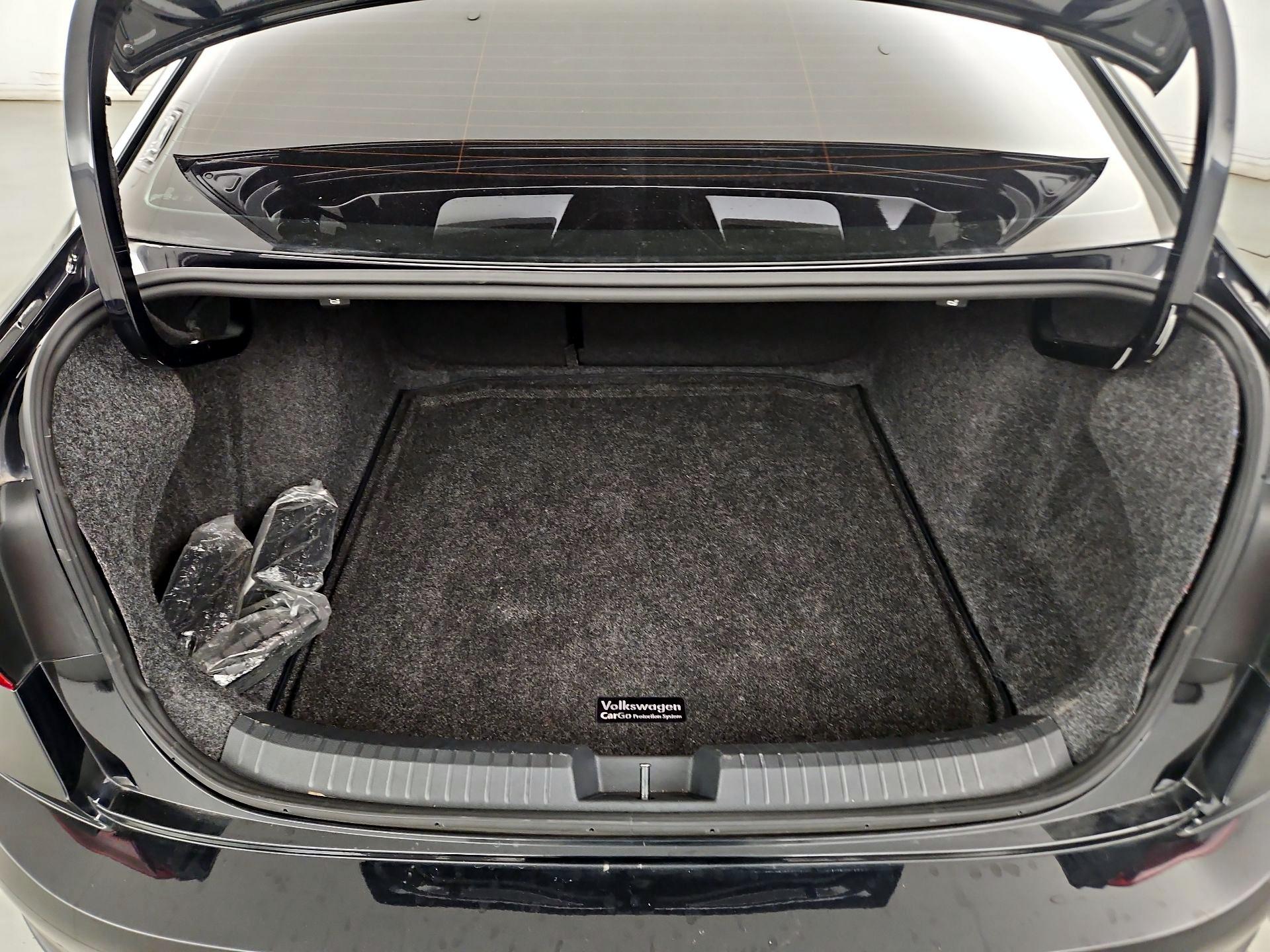 Thumbnail: 2024 Volkswagen Jetta - 20