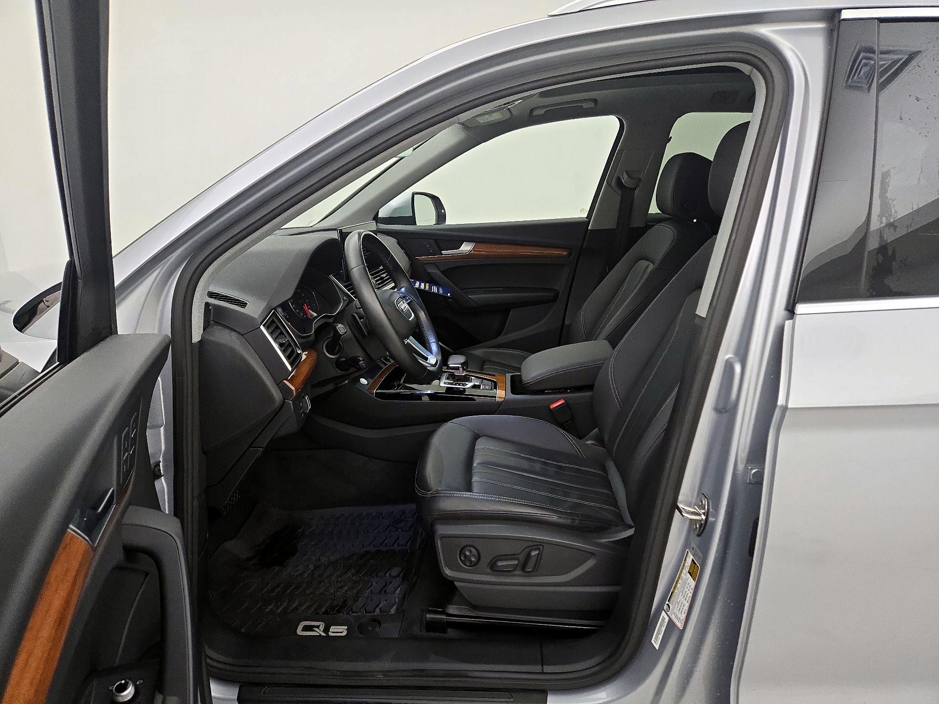 Thumbnail: 2022 Audi Q5 - 11