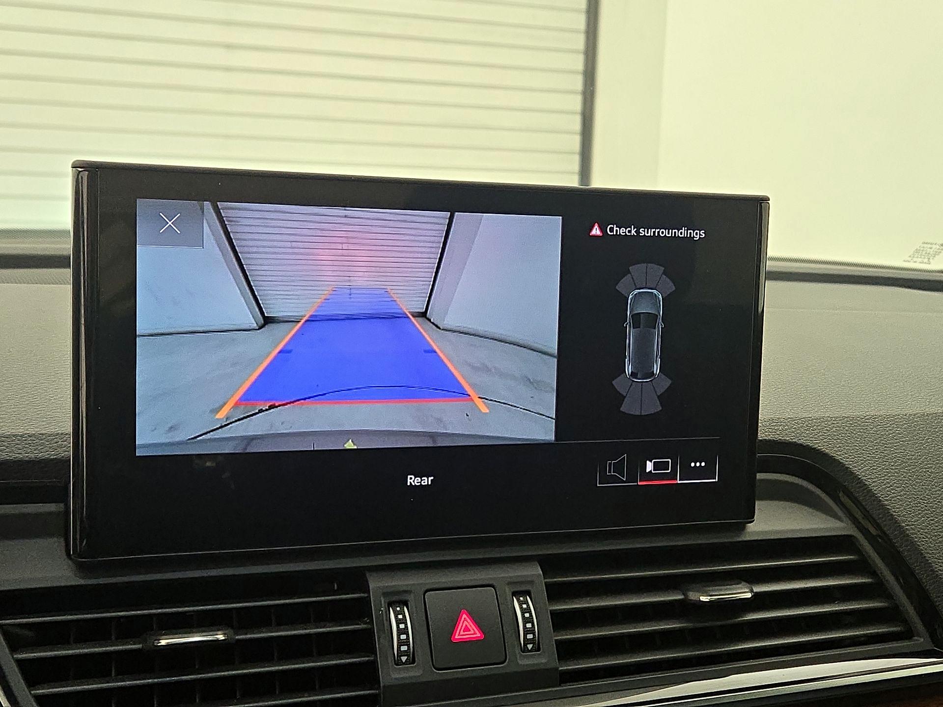 Thumbnail: 2022 Audi Q5 - 14