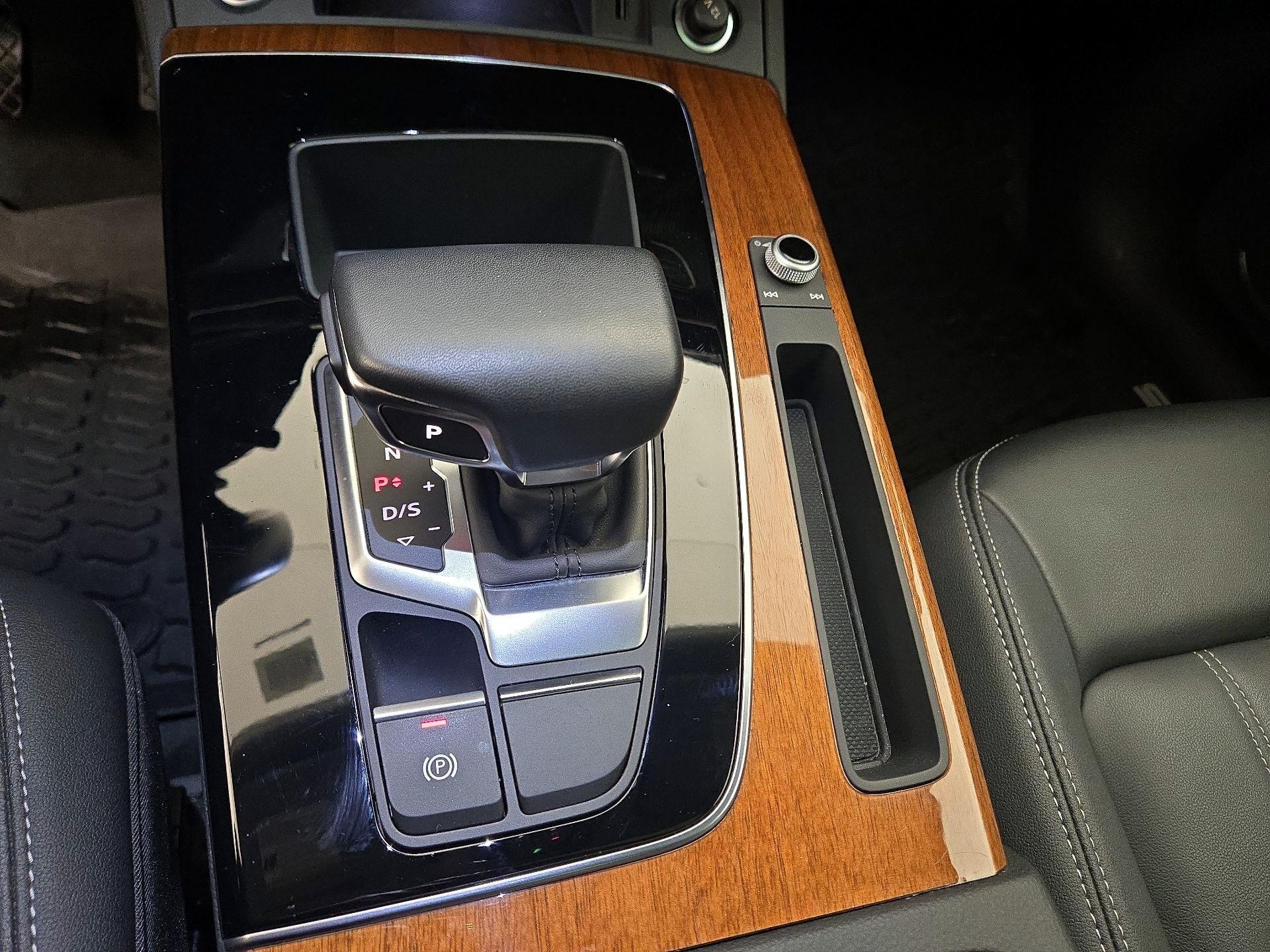 Thumbnail: 2022 Audi Q5 - 17