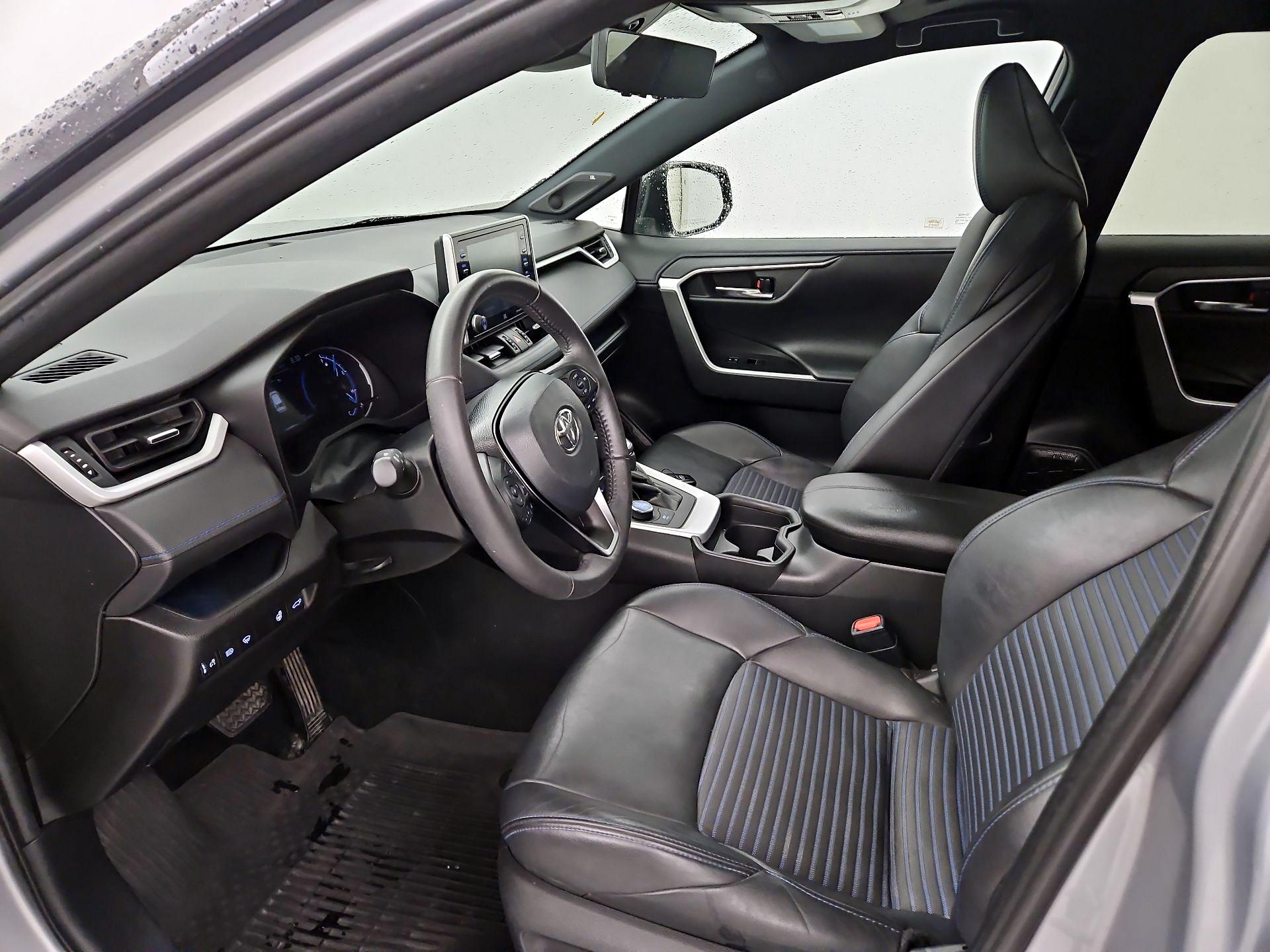 Thumbnail: 2021 Toyota RAV4 - 11