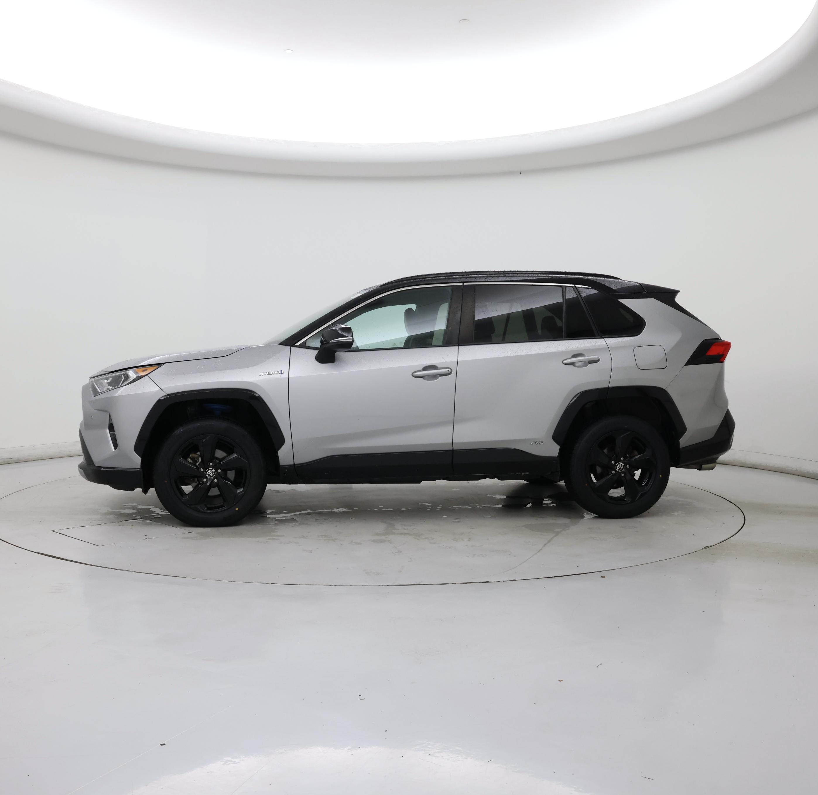 Thumbnail: 2021 Toyota RAV4 - 3