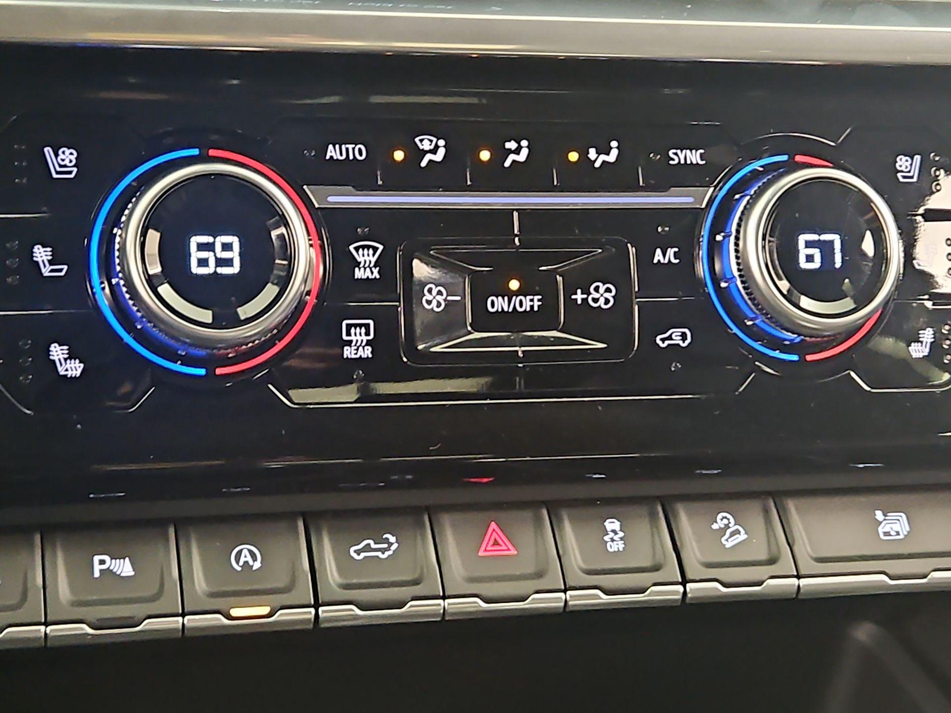 Thumbnail: 2022 GMC Sierra 1500 - 16