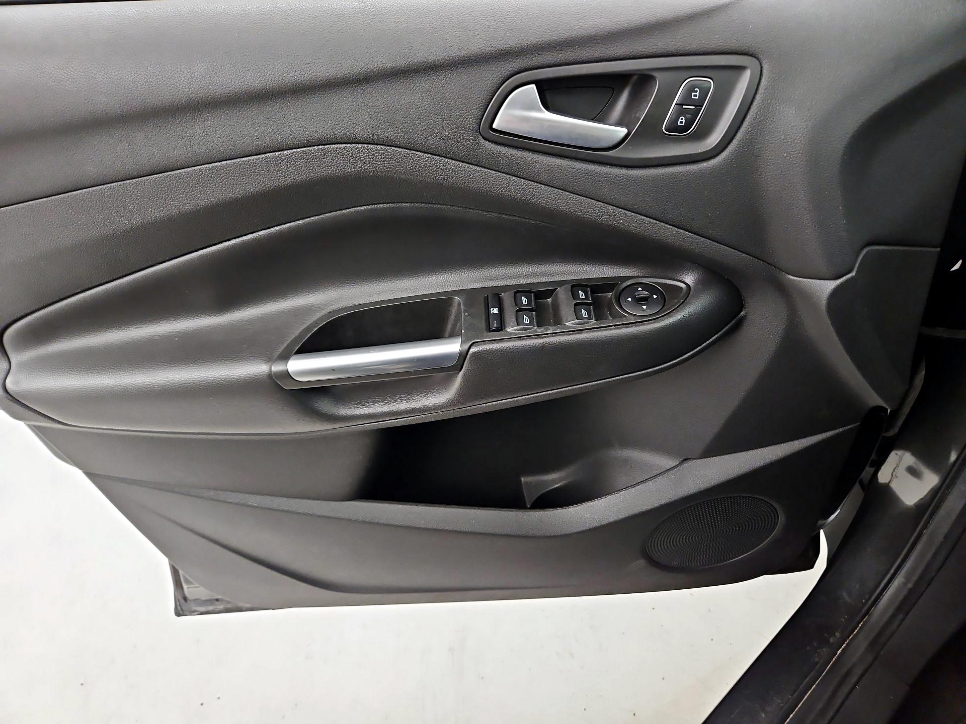 Thumbnail: 2017 Ford Escape - 12