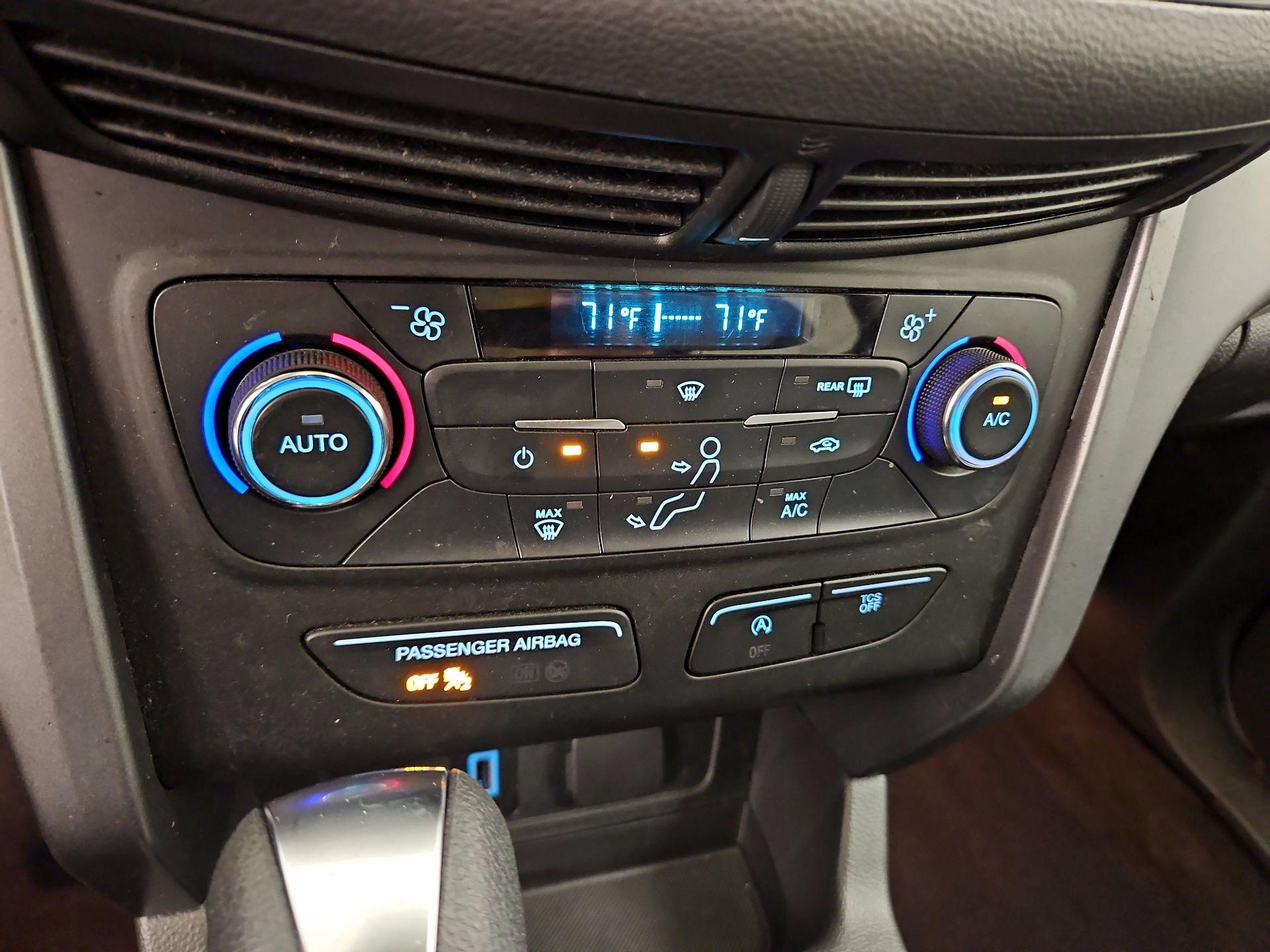 Thumbnail: 2017 Ford Escape - 16