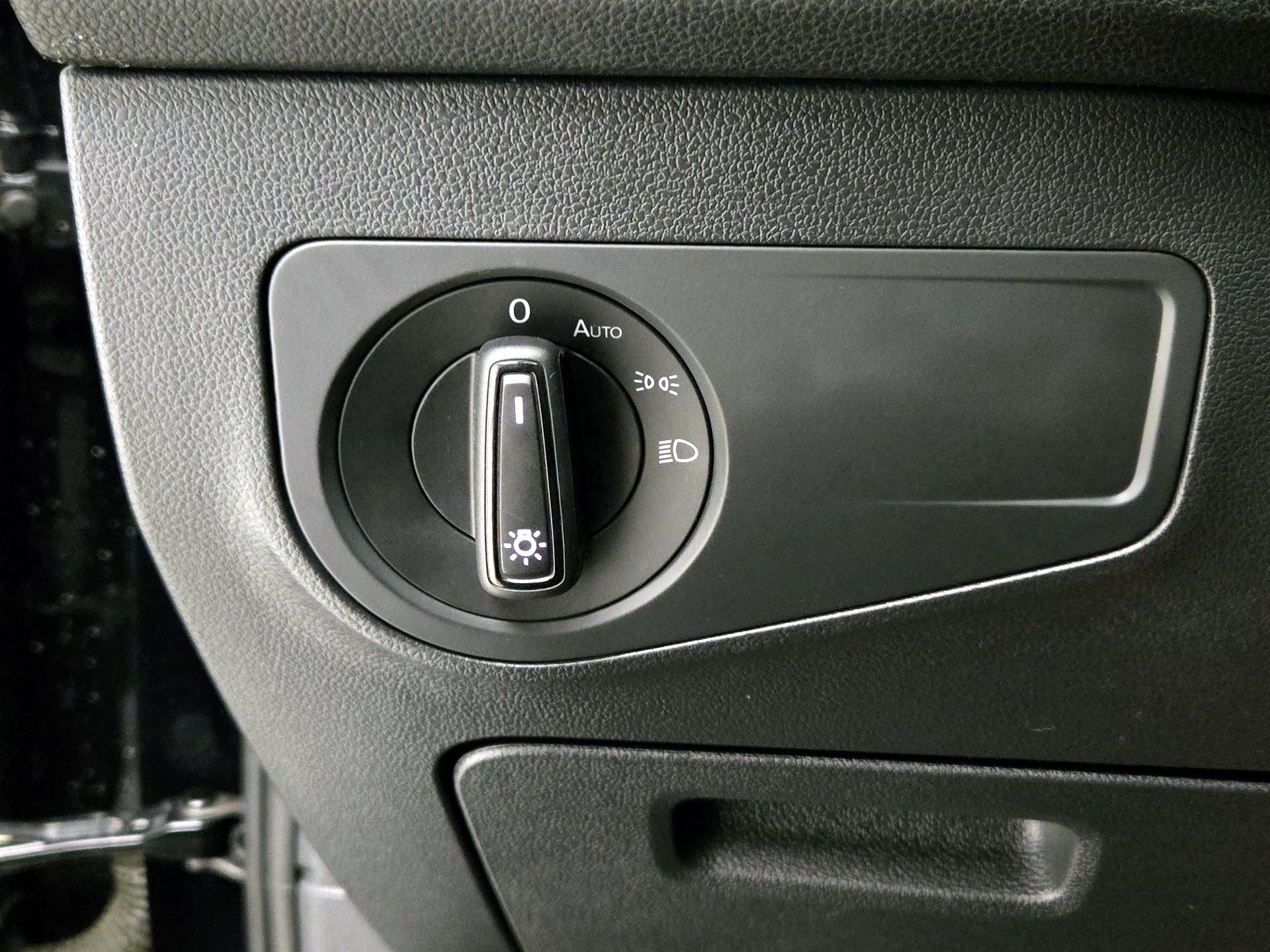 Thumbnail: 2022 Volkswagen Tiguan - 13