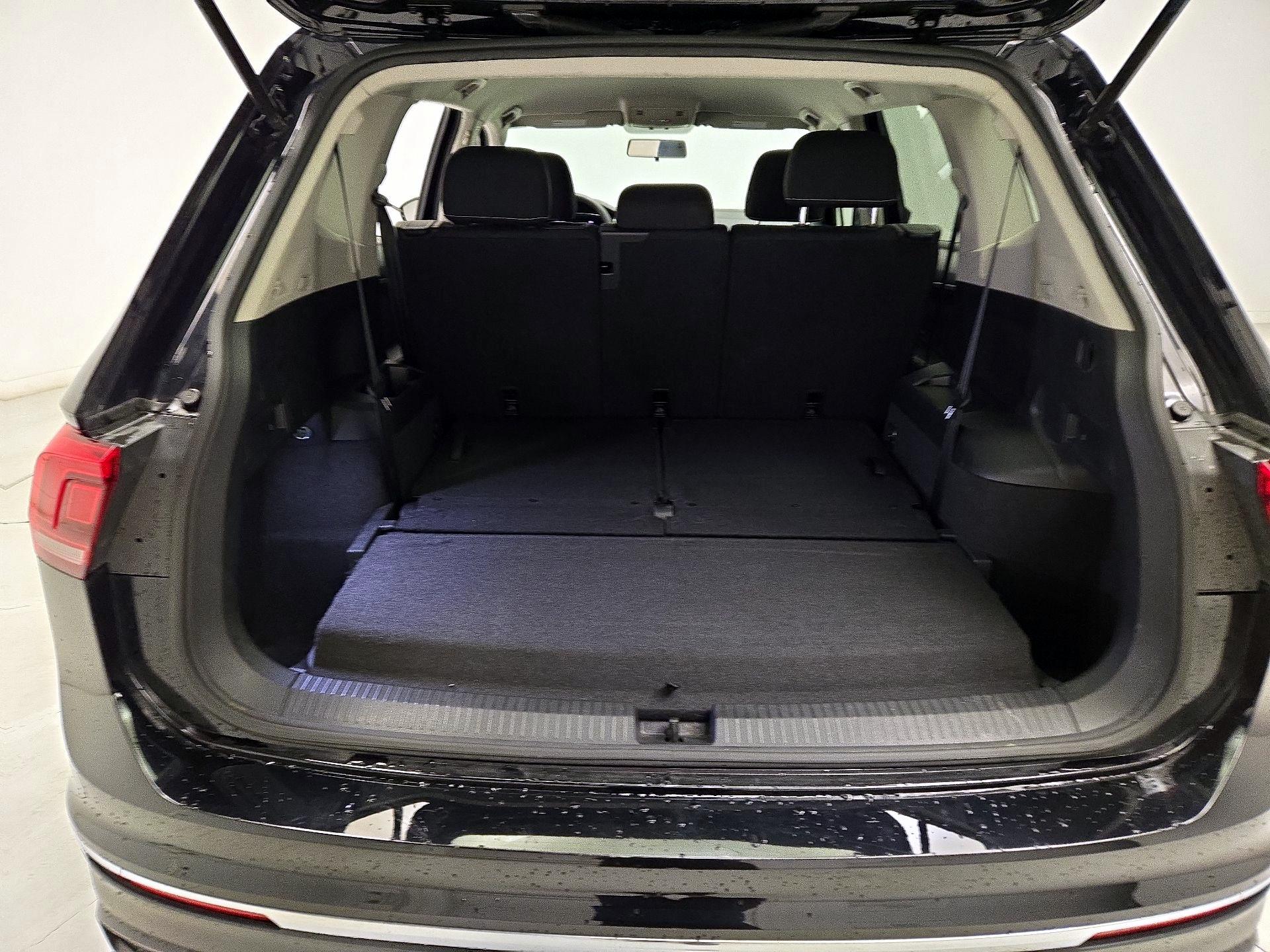 Thumbnail: 2022 Volkswagen Tiguan - 20