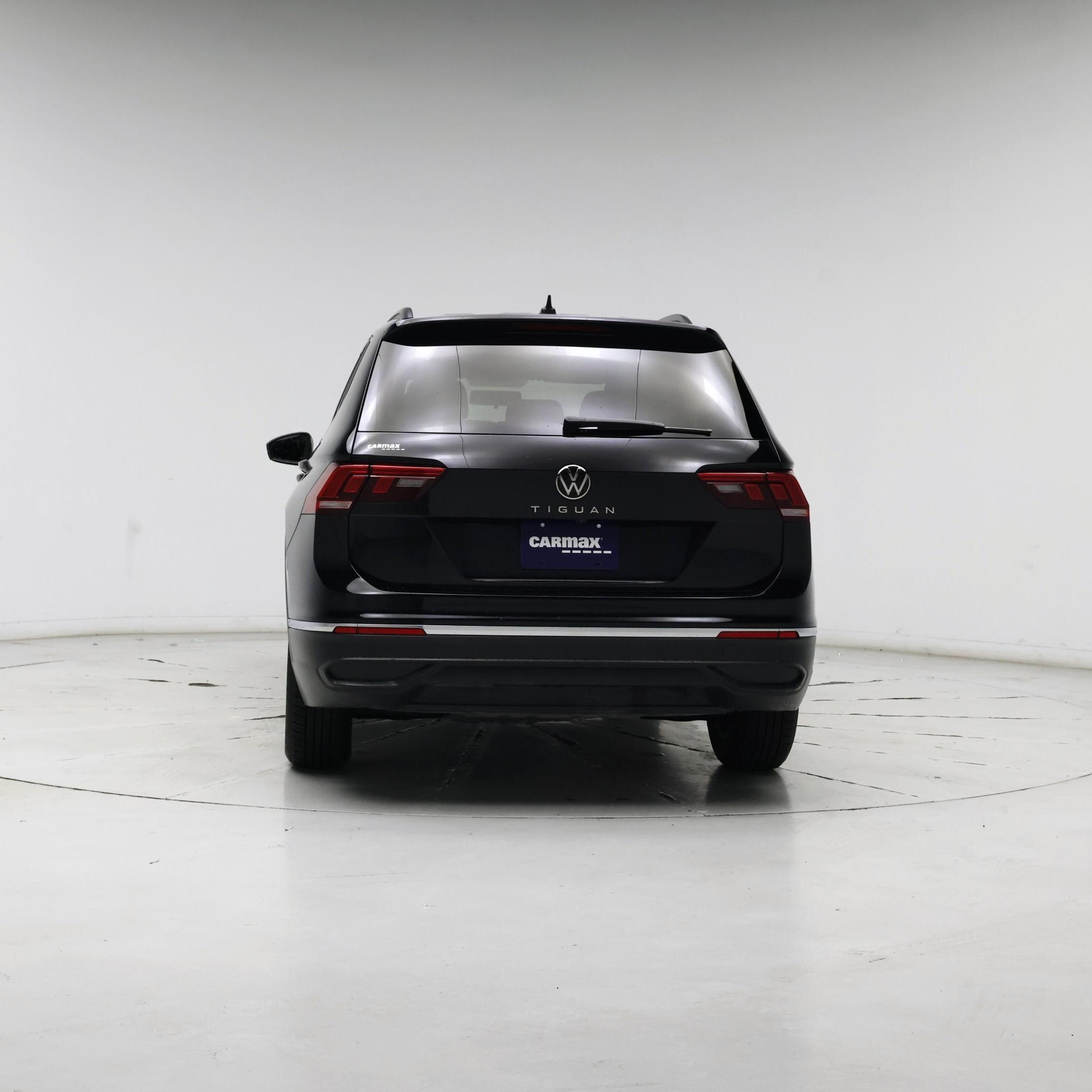 Thumbnail: 2022 Volkswagen Tiguan - 6