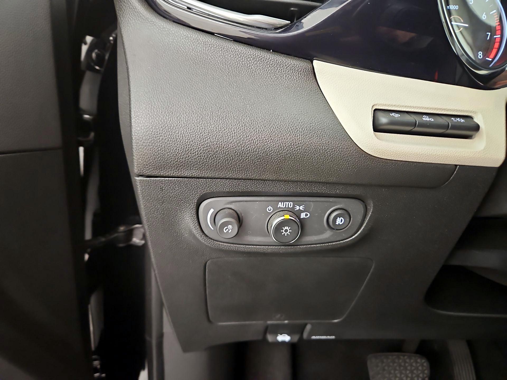 Thumbnail: 2020 Buick Encore GX - 13