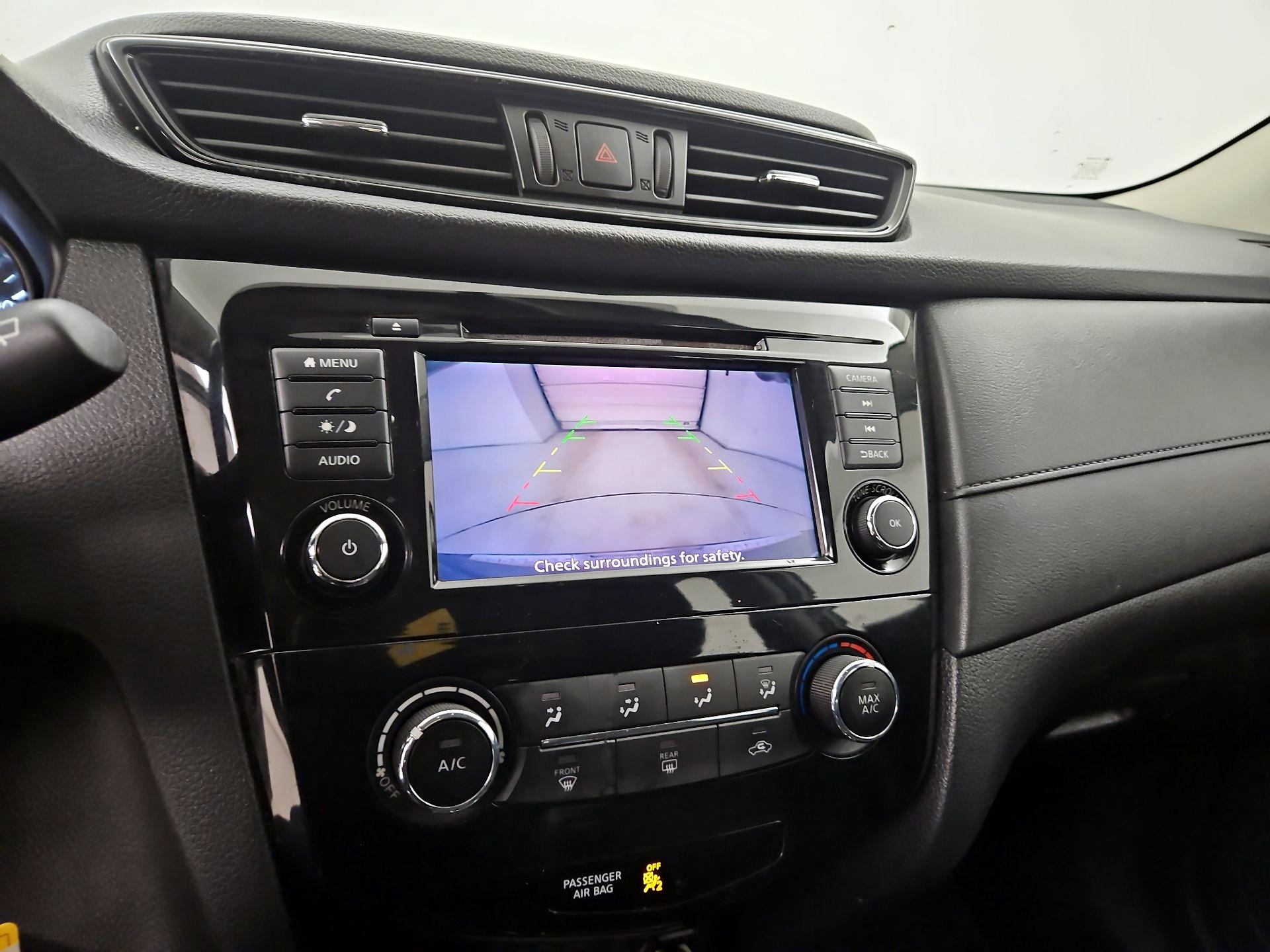 Thumbnail: 2018 Nissan Rogue - 14