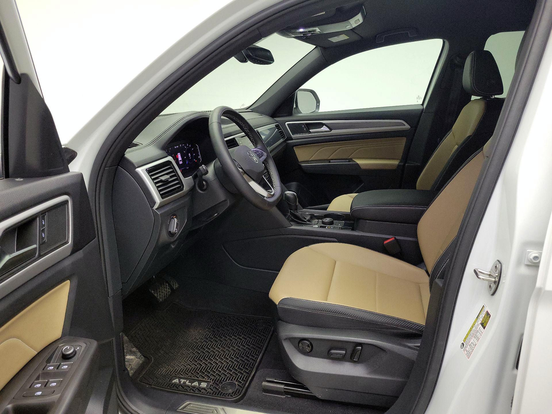 Thumbnail: 2023 Volkswagen Atlas - 11