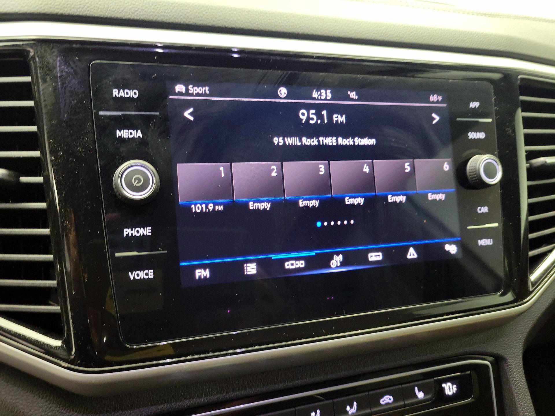 Thumbnail: 2023 Volkswagen Atlas - 14