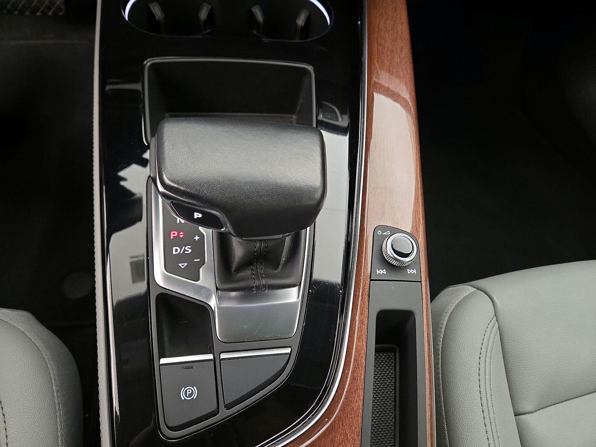 Thumbnail: 2022 Audi A4 - 17