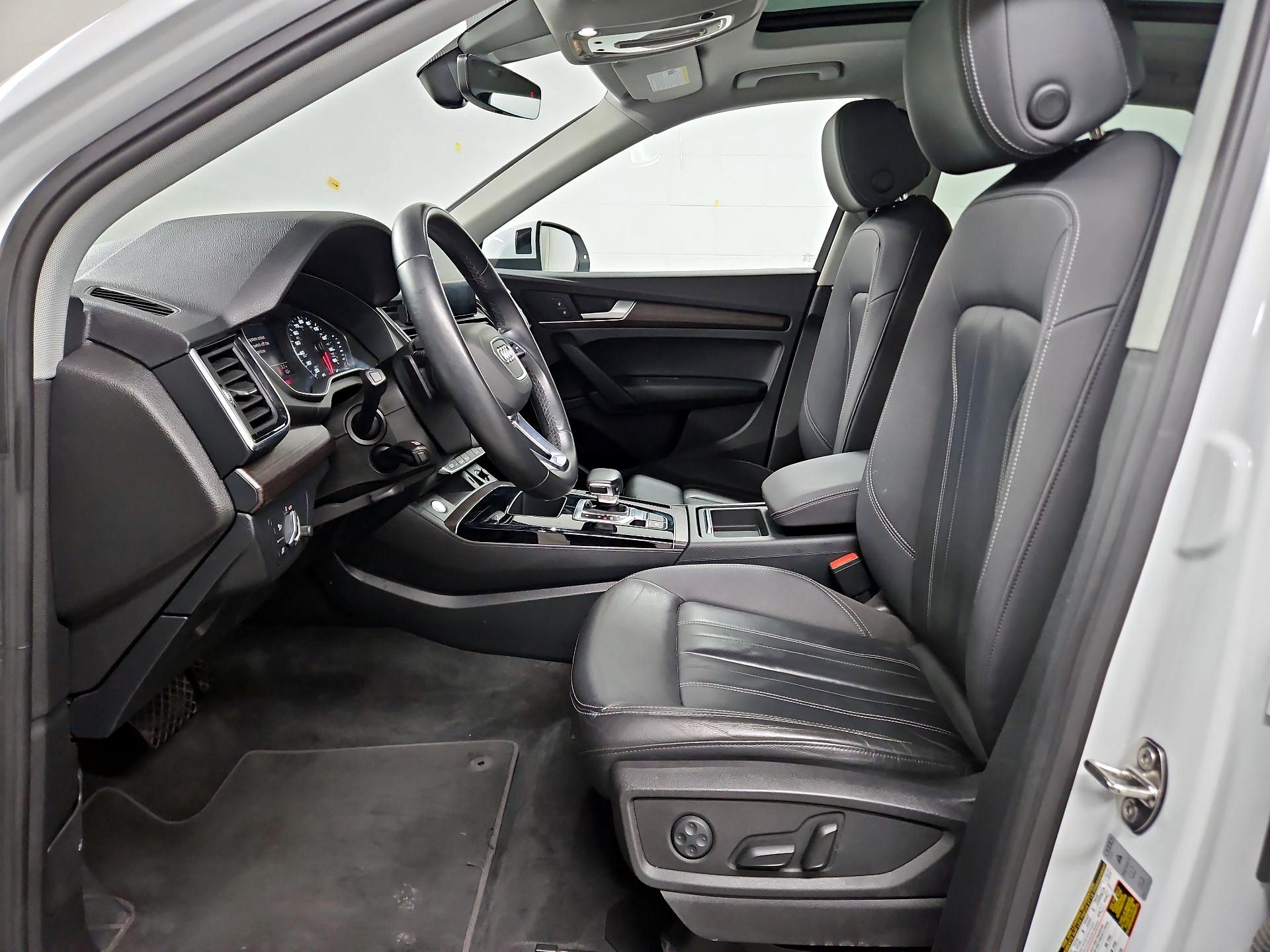 Thumbnail: 2022 Audi Q5 - 11