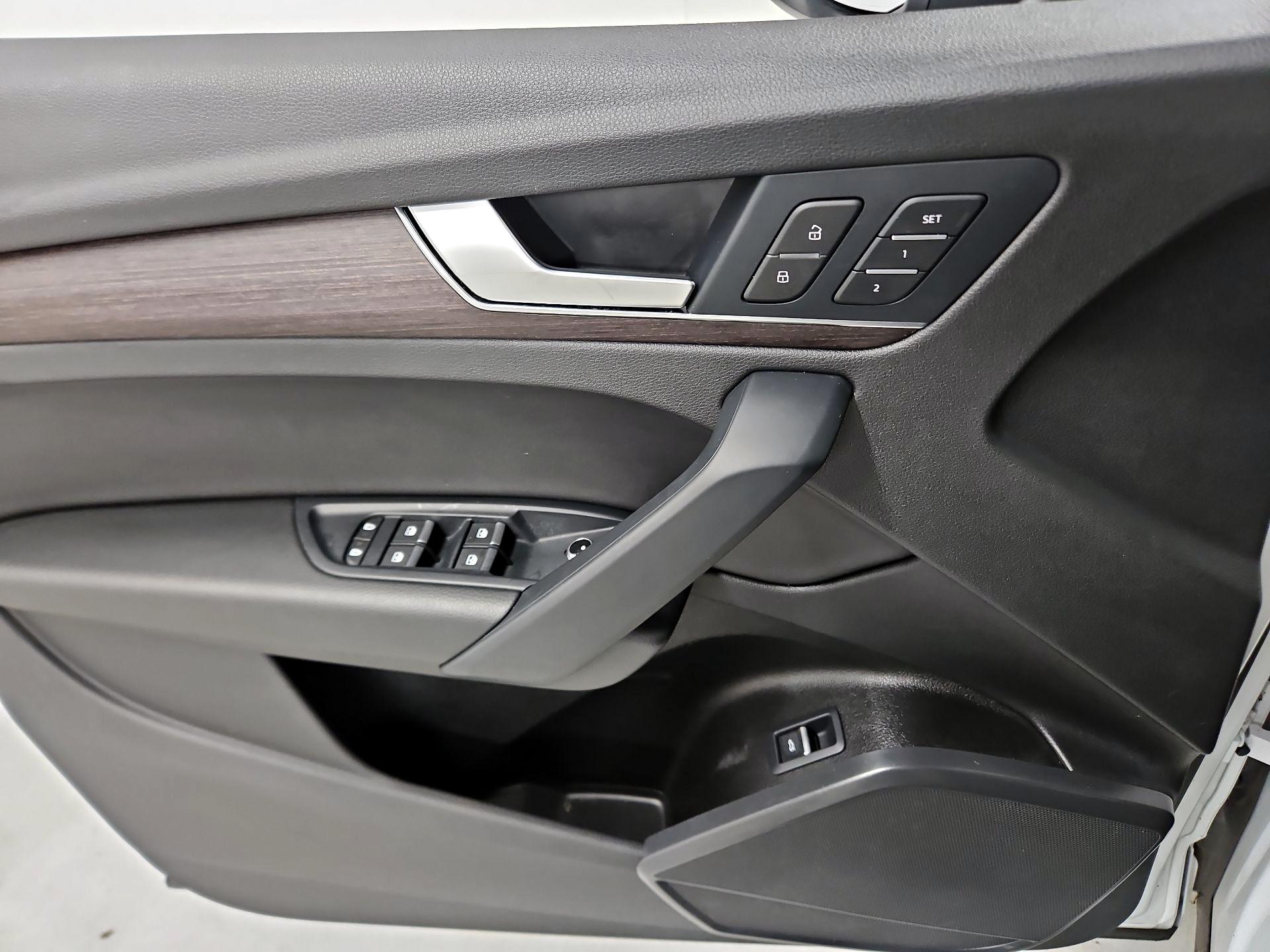 Thumbnail: 2022 Audi Q5 - 12