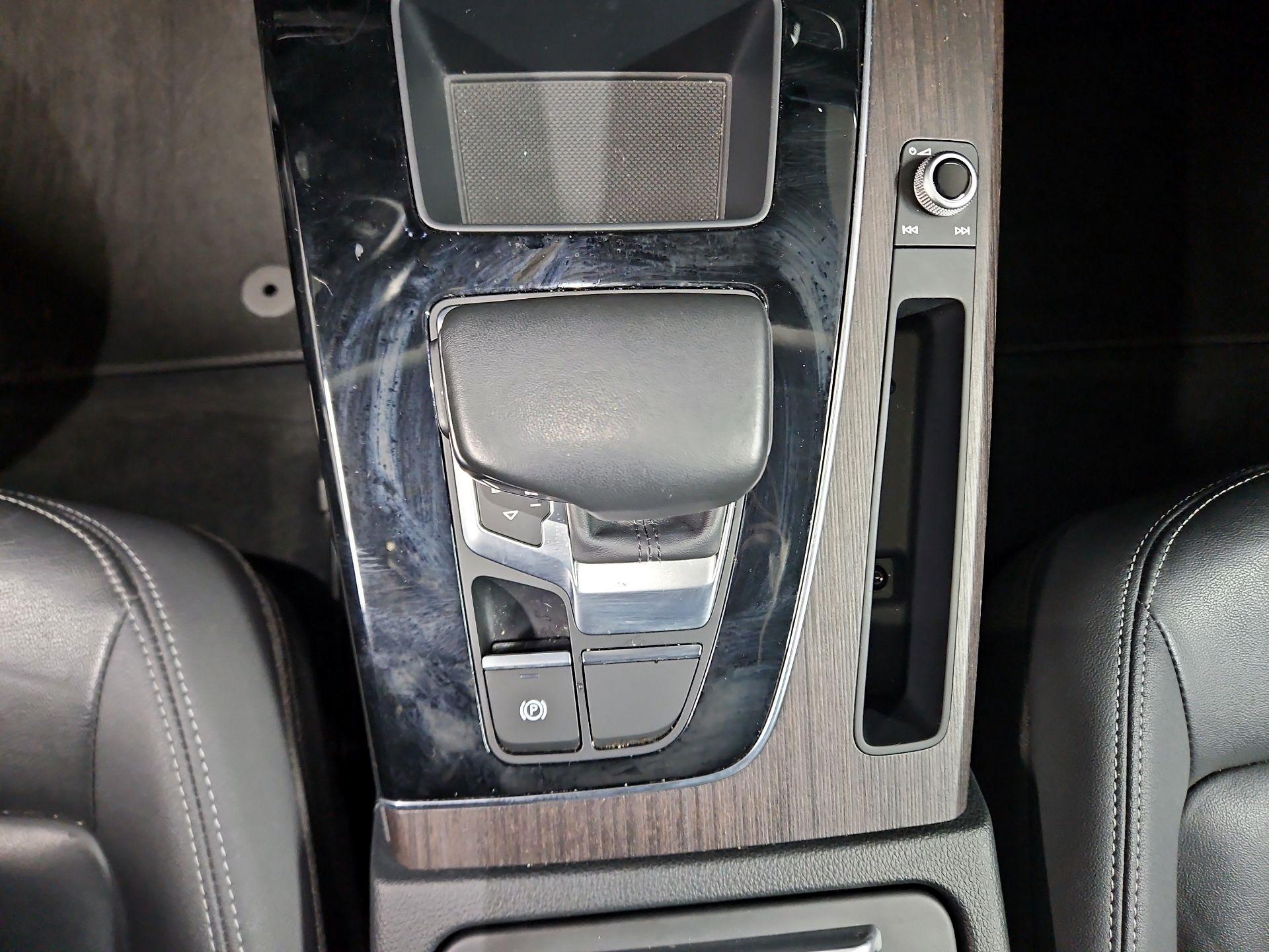 Thumbnail: 2022 Audi Q5 - 17