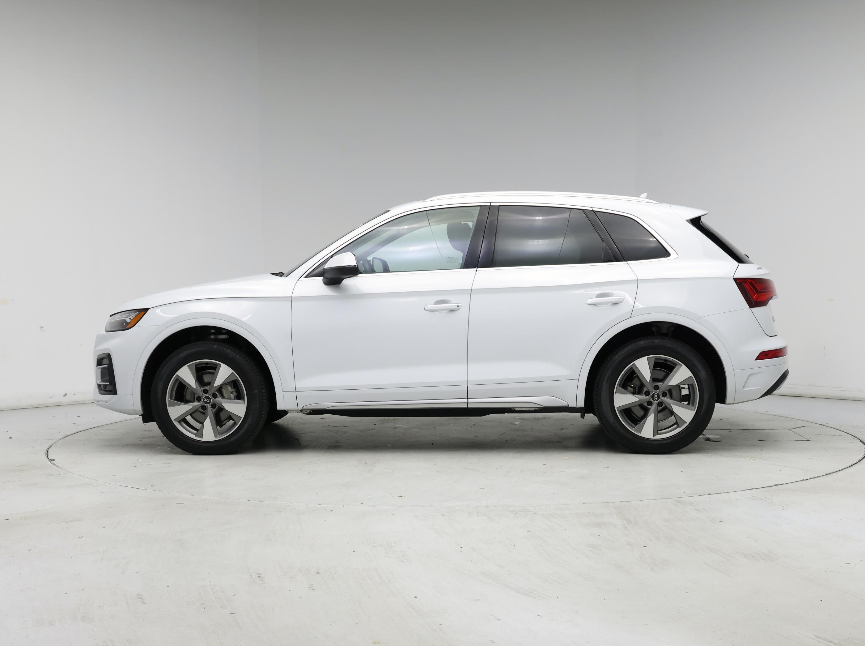 Thumbnail: 2022 Audi Q5 - 3