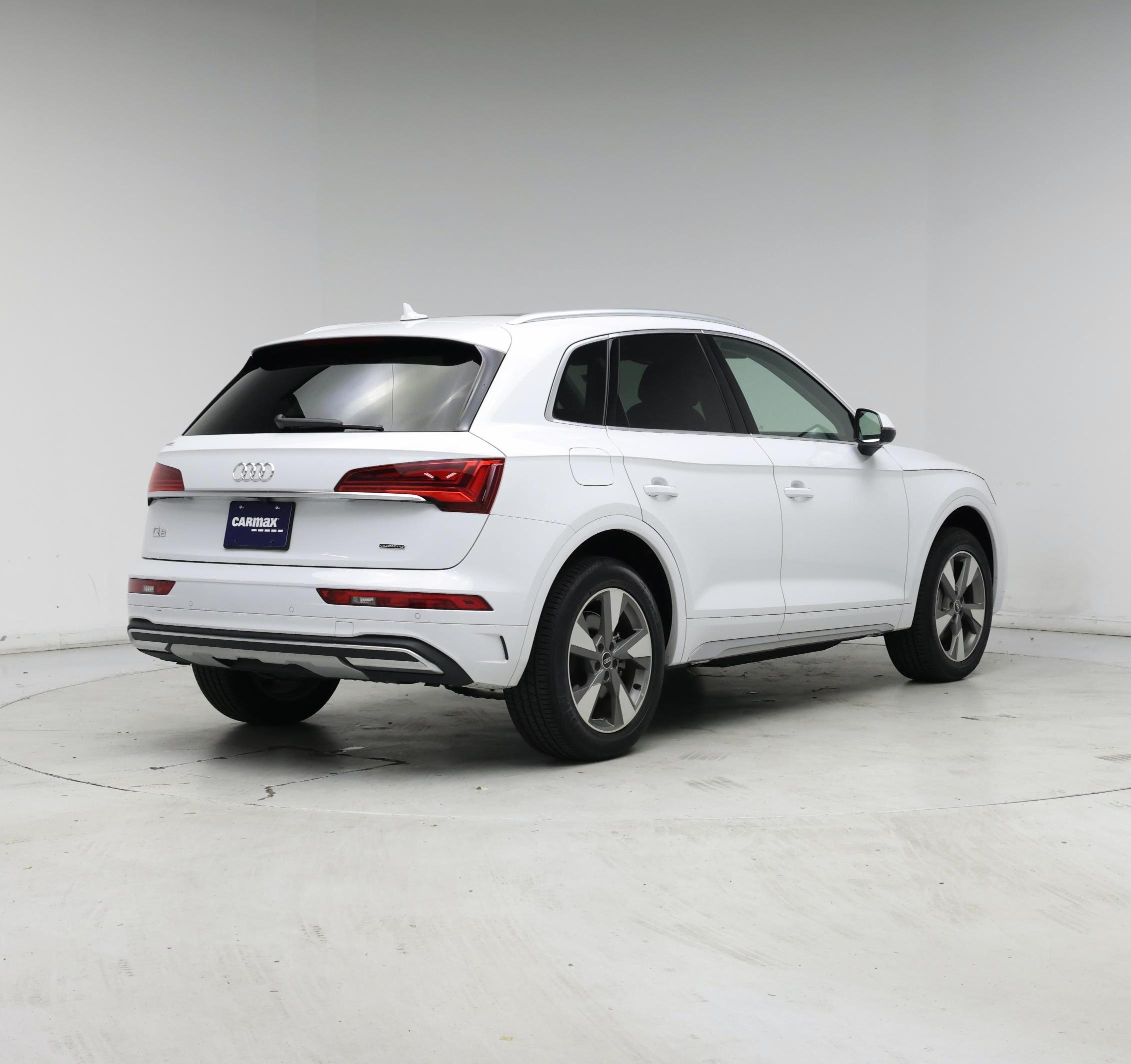 Thumbnail: 2022 Audi Q5 - 8